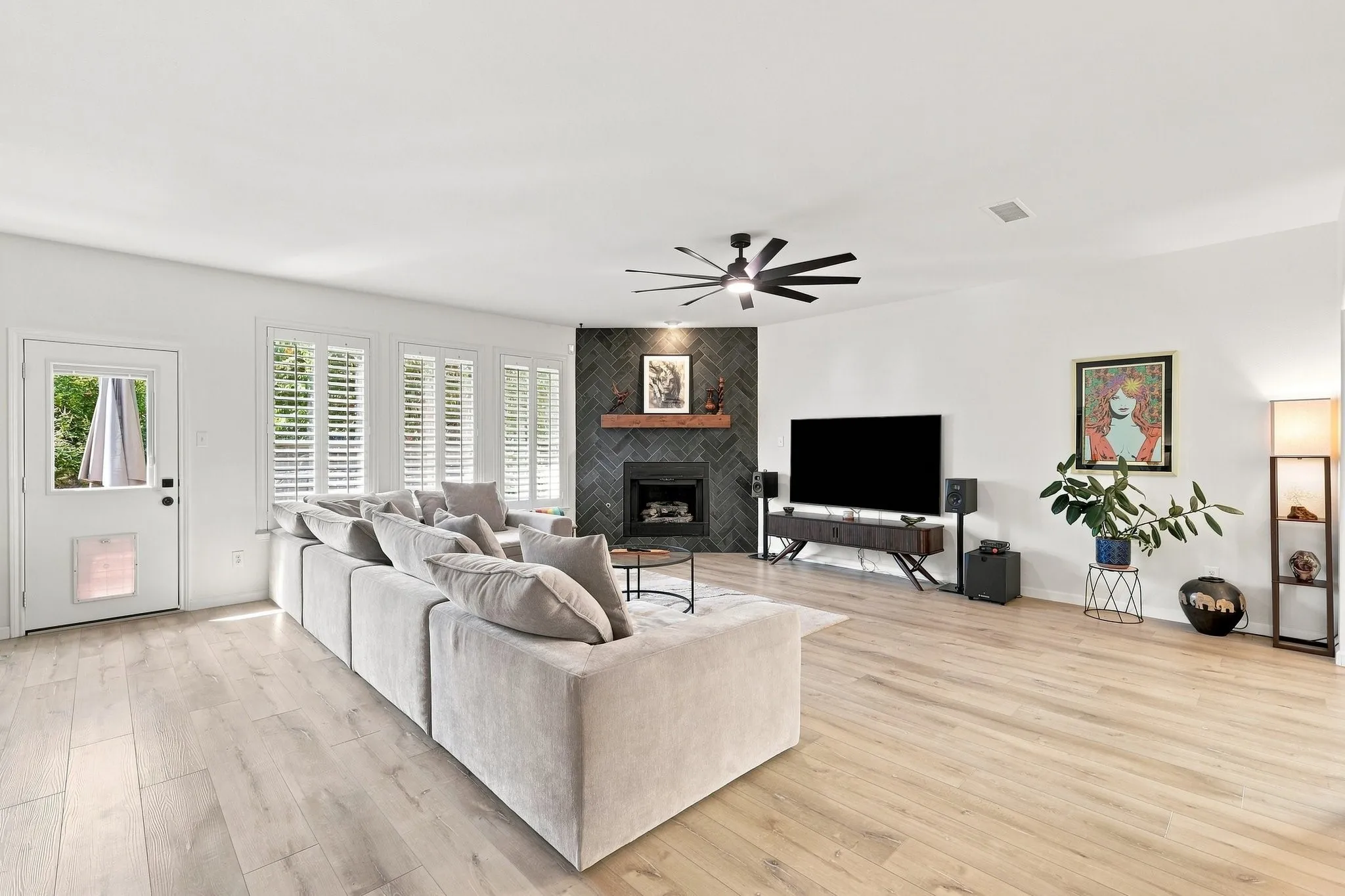 Single Family Residence For Sale in Denton County , 1512 Augusta Drive, Savannah, Texas 76227, 3 Bedroom, 2 Bathroom, 2 Garage spaces, 2,034 Sqft, built in 2008, mls#21380004, Real Estate Agent in Savannah, Homes For Sale in Denton county, Homes For Sale in Savannah, Realtor in Savannah Texas, Real Estate Brokerage Independent Realty Texas, Luminita Cordes Realtor