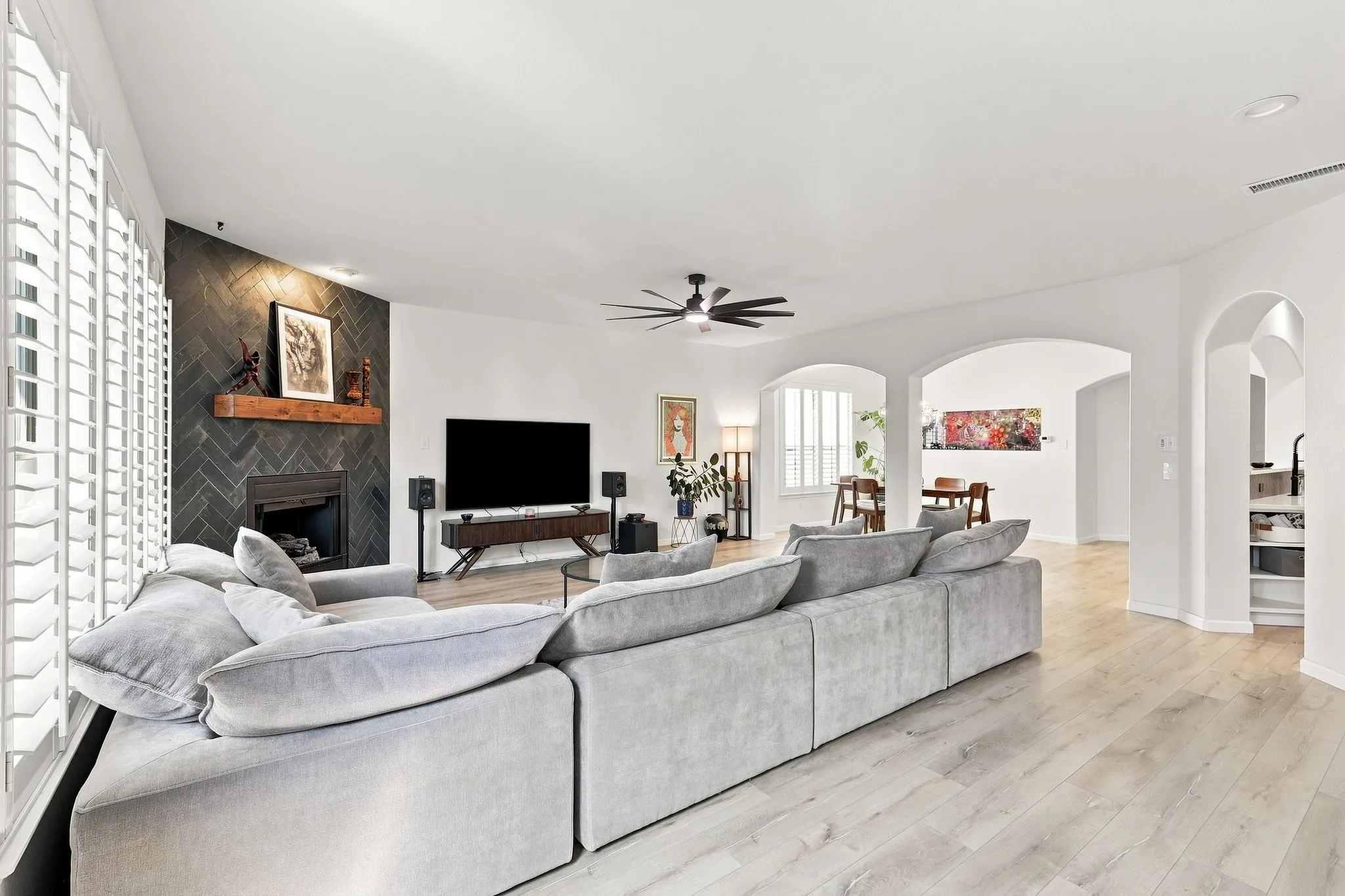 Single Family Residence For Sale in Denton County , 1512 Augusta Drive, Savannah, Texas 76227, 3 Bedroom, 2 Bathroom, 2 Garage spaces, 2,034 Sqft, built in 2008, mls#21380004, Real Estate Agent in Savannah, Homes For Sale in Denton county, Homes For Sale in Savannah, Realtor in Savannah Texas, Real Estate Brokerage Independent Realty Texas, Luminita Cordes Realtor