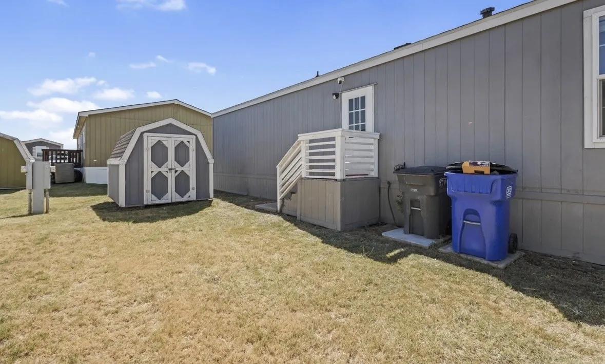 Mobile Home For Sale in Denton County , 1800 Preston on the Lake Boulevard 470, Little Elm, Texas 75068, 3 Bedroom, 2 Bathroom, Garage spaces, 1,216 Sqft, built in 2019, mls#21379172, Real Estate Agent in Little Elm, Homes For Sale in Denton county, Homes For Sale in Little Elm, Realtor in Little Elm Texas, Real Estate Brokerage Independent Realty Texas, Luminita Cordes Realtor