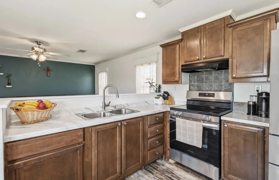 Mobile Home For Sale in Denton County , 1800 Preston on the Lake Boulevard 470, Little Elm, Texas 75068, 3 Bedroom, 2 Bathroom, Garage spaces, 1,216 Sqft, built in 2019, mls#21379172, Real Estate Agent in Little Elm, Homes For Sale in Denton county, Homes For Sale in Little Elm, Realtor in Little Elm Texas, Real Estate Brokerage Independent Realty Texas, Luminita Cordes Realtor