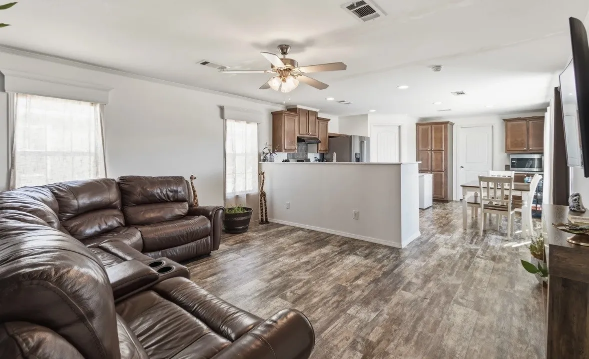 Mobile Home For Sale in Denton County , 1800 Preston on the Lake Boulevard 470, Little Elm, Texas 75068, 3 Bedroom, 2 Bathroom, Garage spaces, 1,216 Sqft, built in 2019, mls#21379172, Real Estate Agent in Little Elm, Homes For Sale in Denton county, Homes For Sale in Little Elm, Realtor in Little Elm Texas, Real Estate Brokerage Independent Realty Texas, Luminita Cordes Realtor