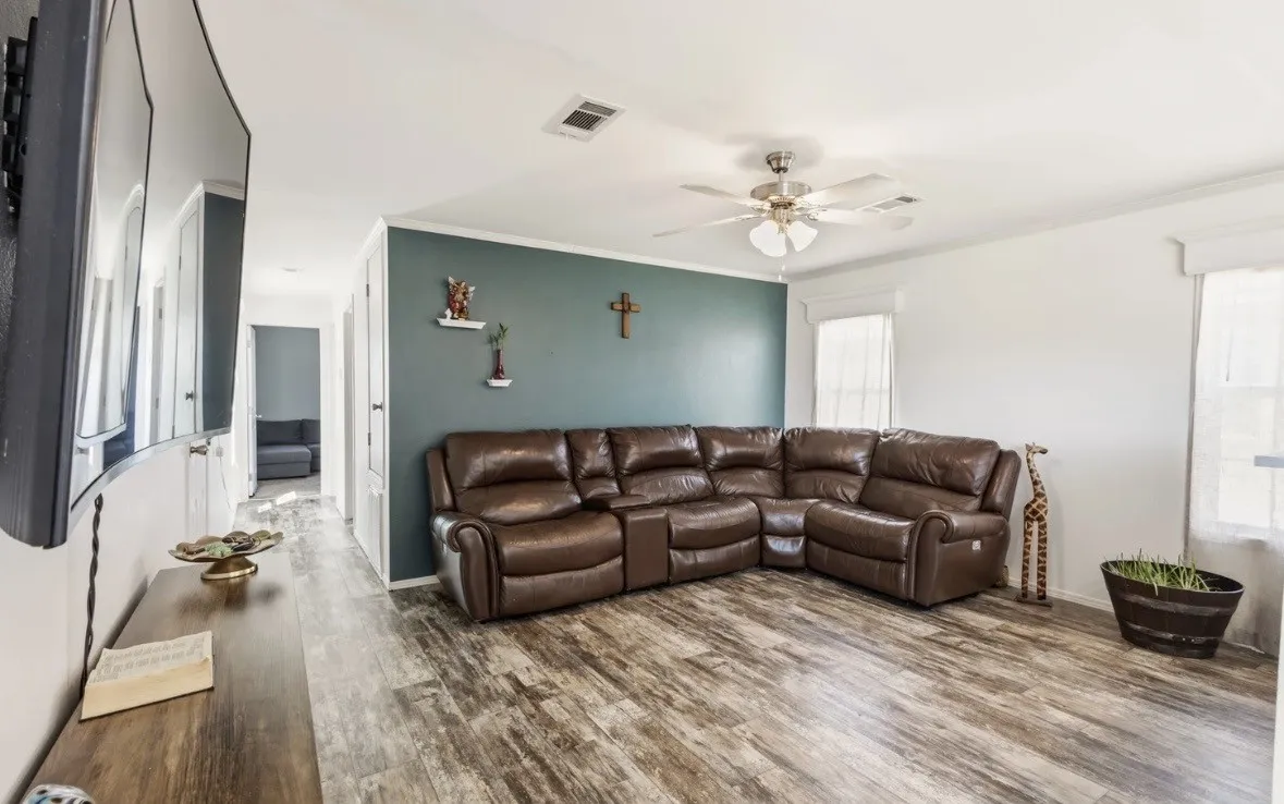 Mobile Home For Sale in Denton County , 1800 Preston on the Lake Boulevard 470, Little Elm, Texas 75068, 3 Bedroom, 2 Bathroom, Garage spaces, 1,216 Sqft, built in 2019, mls#21379172, Real Estate Agent in Little Elm, Homes For Sale in Denton county, Homes For Sale in Little Elm, Realtor in Little Elm Texas, Real Estate Brokerage Independent Realty Texas, Luminita Cordes Realtor
