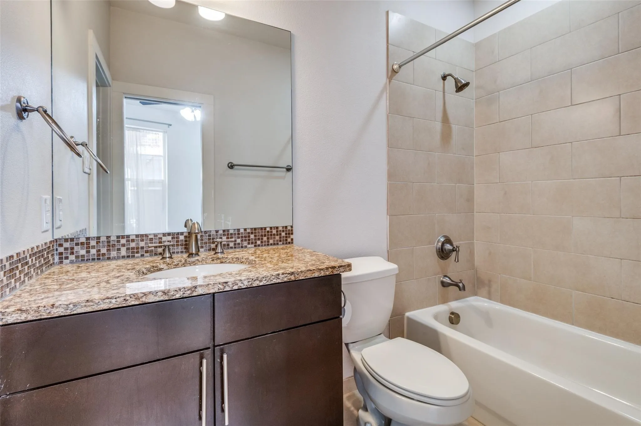 Townhouse For Rent in Dallas County , 3200 Ross Avenue 27, Dallas, Texas 75204, 3 Bedroom, 4 Bathroom, 2 Garage spaces, 2,022 Sqft, built in 2011, mls#21379230, Real Estate Agent in Dallas, Homes For Rent in Dallas county, Homes For Rent in Dallas, Realtor in Dallas Texas, Real Estate Brokerage Independent Realty Texas, Luminita Cordes Realtor