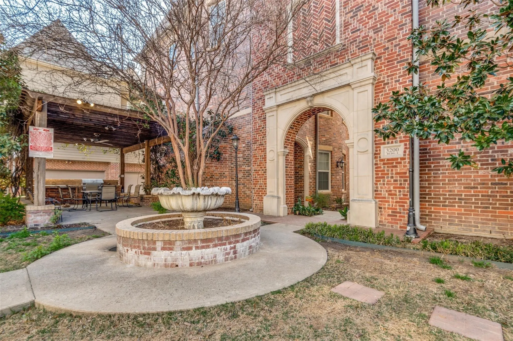 Townhouse For Rent in Dallas County , 3200 Ross Avenue 27, Dallas, Texas 75204, 3 Bedroom, 4 Bathroom, 2 Garage spaces, 2,022 Sqft, built in 2011, mls#21379230, Real Estate Agent in Dallas, Homes For Rent in Dallas county, Homes For Rent in Dallas, Realtor in Dallas Texas, Real Estate Brokerage Independent Realty Texas, Luminita Cordes Realtor