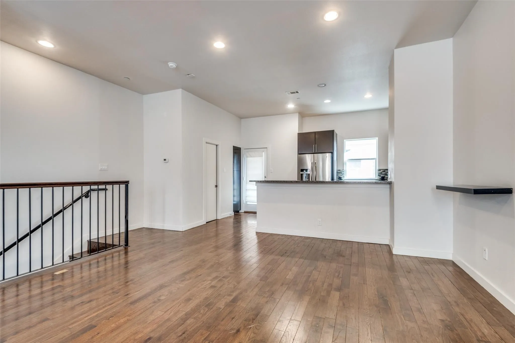 Townhouse For Rent in Dallas County , 3200 Ross Avenue 27, Dallas, Texas 75204, 3 Bedroom, 4 Bathroom, 2 Garage spaces, 2,022 Sqft, built in 2011, mls#21379230, Real Estate Agent in Dallas, Homes For Rent in Dallas county, Homes For Rent in Dallas, Realtor in Dallas Texas, Real Estate Brokerage Independent Realty Texas, Luminita Cordes Realtor