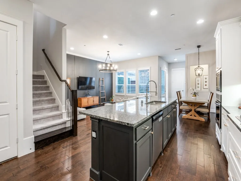 Townhouse For Sale in Denton County , 8357 Canal Street, Frisco, Texas 75034, 3 Bedroom, 3 Bathroom, 2 Garage spaces, 2,238 Sqft, built in 2015, mls#21380496, Real Estate Agent in Frisco, Homes For Sale in Denton county, Homes For Sale in Frisco, Realtor in Frisco Texas, Real Estate Brokerage Independent Realty Texas, Luminita Cordes Realtor