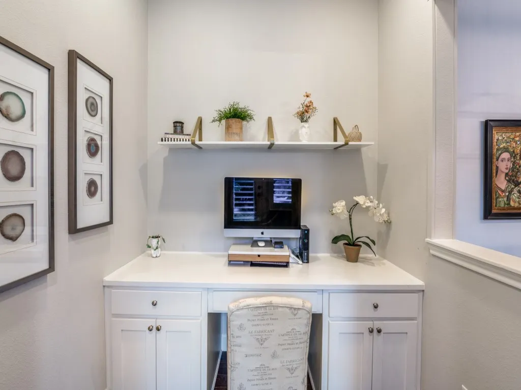 Townhouse For Sale in Denton County , 8357 Canal Street, Frisco, Texas 75034, 3 Bedroom, 3 Bathroom, 2 Garage spaces, 2,238 Sqft, built in 2015, mls#21380496, Real Estate Agent in Frisco, Homes For Sale in Denton county, Homes For Sale in Frisco, Realtor in Frisco Texas, Real Estate Brokerage Independent Realty Texas, Luminita Cordes Realtor