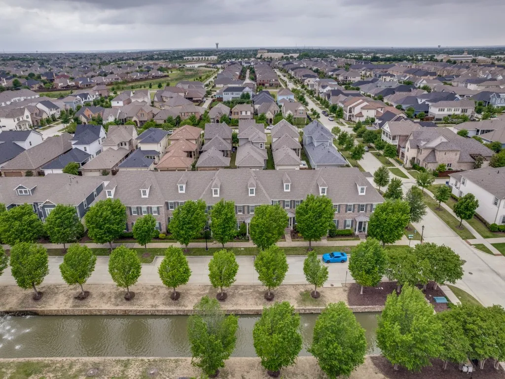 Townhouse For Sale in Denton County , 8357 Canal Street, Frisco, Texas 75034, 3 Bedroom, 3 Bathroom, 2 Garage spaces, 2,238 Sqft, built in 2015, mls#21380496, Real Estate Agent in Frisco, Homes For Sale in Denton county, Homes For Sale in Frisco, Realtor in Frisco Texas, Real Estate Brokerage Independent Realty Texas, Luminita Cordes Realtor