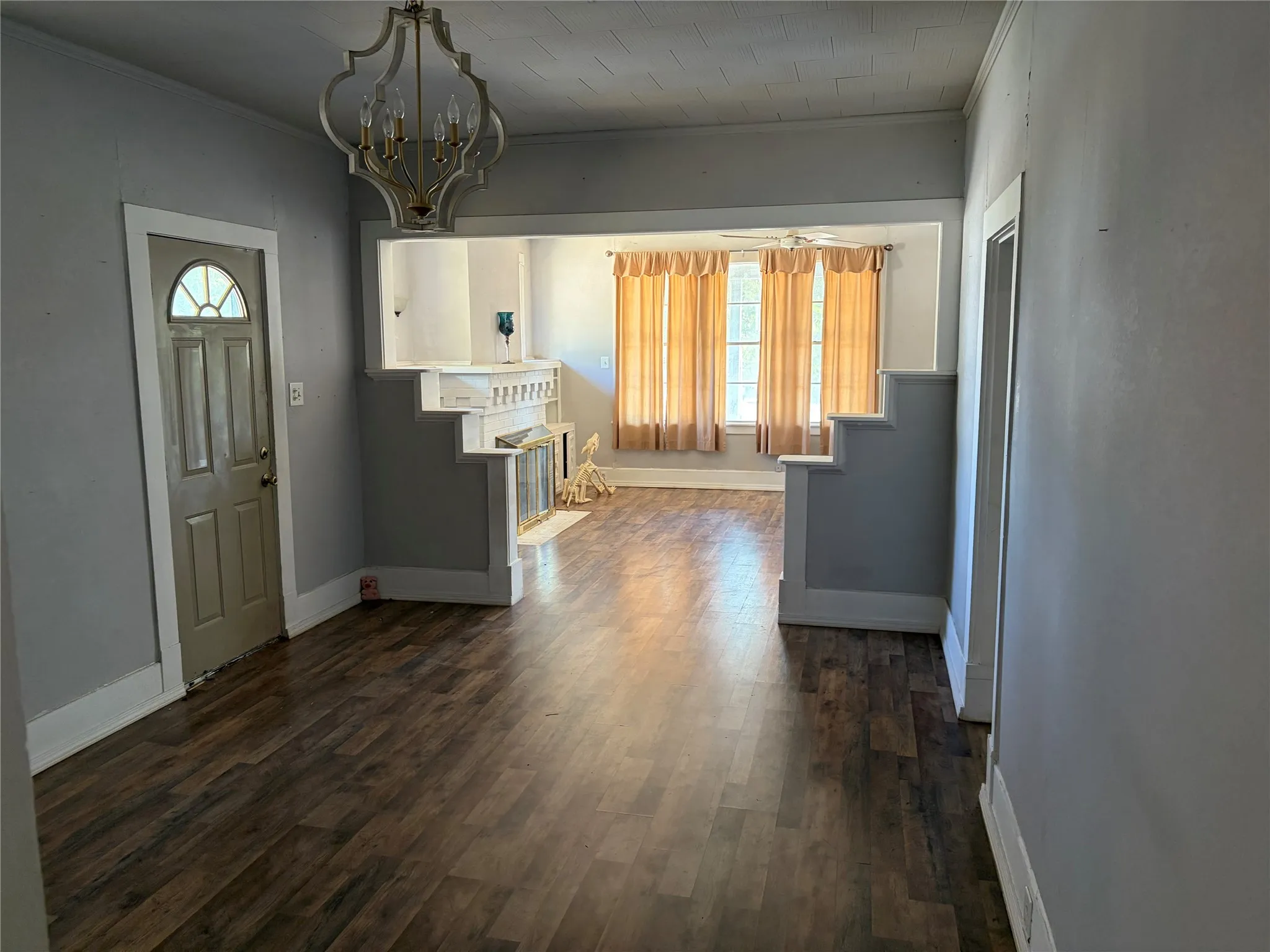 Single Family Residence For Sale in Comanche County , 704 W Walcott Avenue, Comanche, Texas 76442, 3 Bedroom, 2 Bathroom, 1 Garage spaces, 2,622 Sqft, built in 1940, mls#21381542, Real Estate Agent in Comanche, Homes For Sale in Comanche county, Homes For Sale in Comanche, Realtor in Comanche Texas, Real Estate Brokerage Independent Realty Texas, Luminita Cordes Realtor