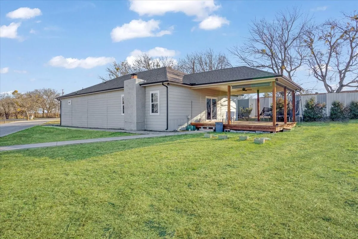 Single Family Residence For Sale in Grayson County , 920 Oil Mill Road, Van Alstyne, Texas 75495, 5 Bedroom, 3 Bathroom, Garage spaces, 3,984 Sqft, built in 2025, mls#21381549, Real Estate Agent in Van Alstyne, Homes For Sale in Grayson county, Homes For Sale in Van Alstyne, Realtor in Van Alstyne Texas, Real Estate Brokerage Independent Realty Texas, Luminita Cordes Realtor