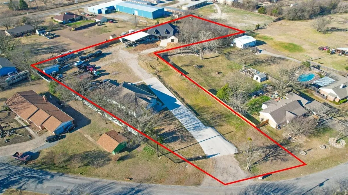 Single Family Residence For Sale in Grayson County , 920 Oil Mill Road, Van Alstyne, Texas 75495, 5 Bedroom, 3 Bathroom, Garage spaces, 3,984 Sqft, built in 2025, mls#21381549, Real Estate Agent in Van Alstyne, Homes For Sale in Grayson county, Homes For Sale in Van Alstyne, Realtor in Van Alstyne Texas, Real Estate Brokerage Independent Realty Texas, Luminita Cordes Realtor