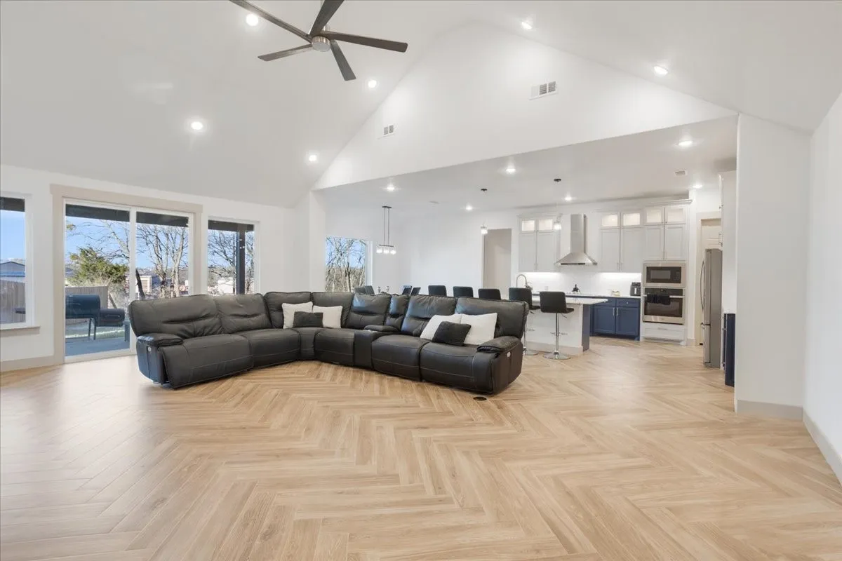 Single Family Residence For Sale in Grayson County , 920 Oil Mill Road, Van Alstyne, Texas 75495, 5 Bedroom, 3 Bathroom, Garage spaces, 3,984 Sqft, built in 2025, mls#21381549, Real Estate Agent in Van Alstyne, Homes For Sale in Grayson county, Homes For Sale in Van Alstyne, Realtor in Van Alstyne Texas, Real Estate Brokerage Independent Realty Texas, Luminita Cordes Realtor