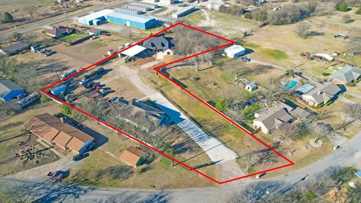 Single Family Residence For Sale in Grayson County , 920 Oil Mill Road, Van Alstyne, Texas 75495, 5 Bedroom, 3 Bathroom, Garage spaces, 3,984 Sqft, built in 2025, mls#21381549, Real Estate Agent in Van Alstyne, Homes For Sale in Grayson county, Homes For Sale in Van Alstyne, Realtor in Van Alstyne Texas, Real Estate Brokerage Independent Realty Texas, Luminita Cordes Realtor