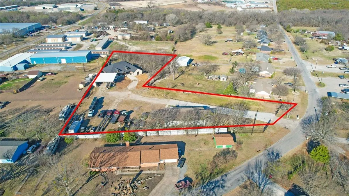 Single Family Residence For Sale in Grayson County , 920 Oil Mill Road, Van Alstyne, Texas 75495, 5 Bedroom, 3 Bathroom, Garage spaces, 3,984 Sqft, built in 2025, mls#21381549, Real Estate Agent in Van Alstyne, Homes For Sale in Grayson county, Homes For Sale in Van Alstyne, Realtor in Van Alstyne Texas, Real Estate Brokerage Independent Realty Texas, Luminita Cordes Realtor