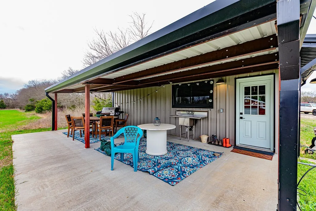 Single Family Residence For Sale in Collin County , 4599 County Road 660, Farmersville, Texas 75442, 1 Bedroom, 1 Bathroom, Garage spaces, 1,200 Sqft, built in 2021, mls#21381551, Real Estate Agent in Farmersville, Homes For Sale in Collin county, Homes For Sale in Farmersville, Realtor in Farmersville Texas, Real Estate Brokerage Independent Realty Texas, Luminita Cordes Realtor