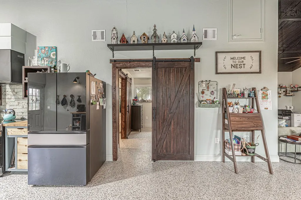 Single Family Residence For Sale in Collin County , 4599 County Road 660, Farmersville, Texas 75442, 1 Bedroom, 1 Bathroom, Garage spaces, 1,200 Sqft, built in 2021, mls#21381551, Real Estate Agent in Farmersville, Homes For Sale in Collin county, Homes For Sale in Farmersville, Realtor in Farmersville Texas, Real Estate Brokerage Independent Realty Texas, Luminita Cordes Realtor