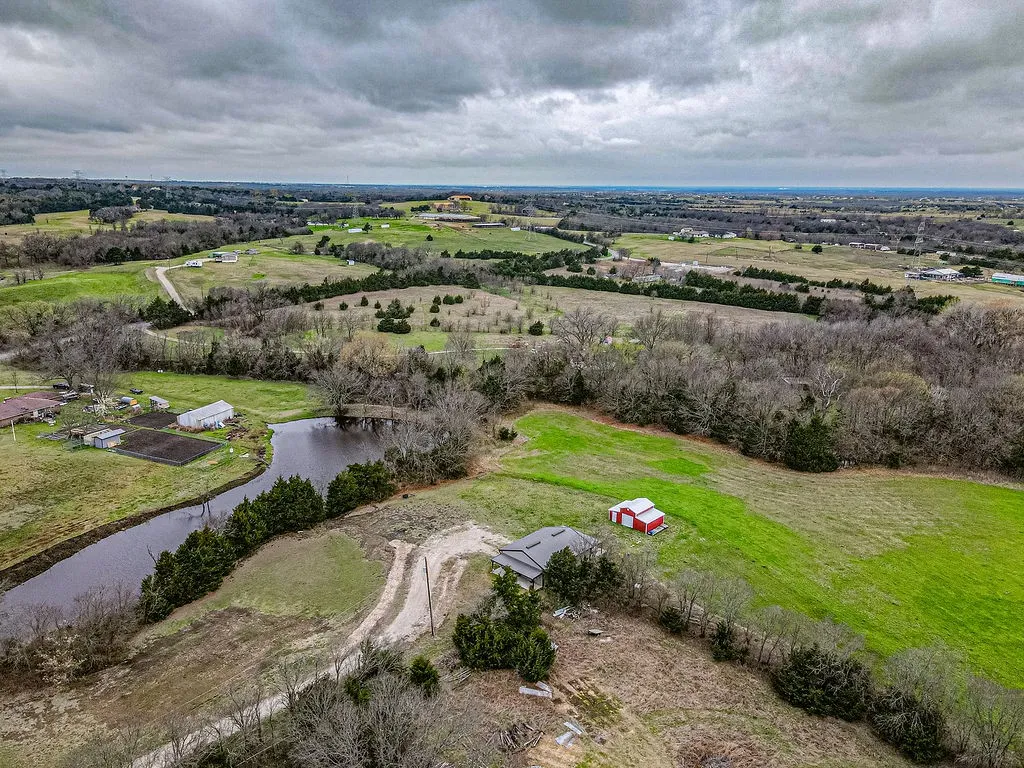 Single Family Residence For Sale in Collin County , 4599 County Road 660, Farmersville, Texas 75442, 1 Bedroom, 1 Bathroom, Garage spaces, 1,200 Sqft, built in 2021, mls#21381551, Real Estate Agent in Farmersville, Homes For Sale in Collin county, Homes For Sale in Farmersville, Realtor in Farmersville Texas, Real Estate Brokerage Independent Realty Texas, Luminita Cordes Realtor