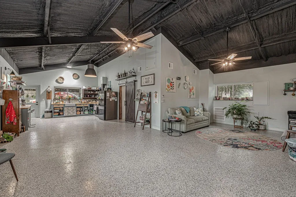 Single Family Residence For Sale in Collin County , 4599 County Road 660, Farmersville, Texas 75442, 1 Bedroom, 1 Bathroom, Garage spaces, 1,200 Sqft, built in 2021, mls#21381551, Real Estate Agent in Farmersville, Homes For Sale in Collin county, Homes For Sale in Farmersville, Realtor in Farmersville Texas, Real Estate Brokerage Independent Realty Texas, Luminita Cordes Realtor