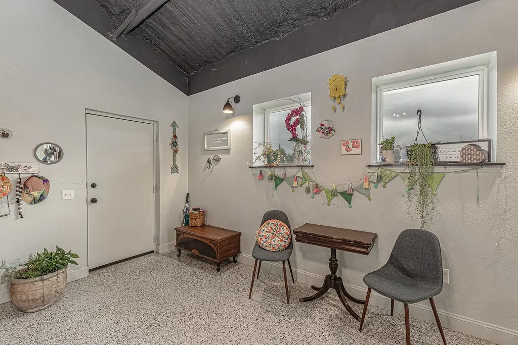 Single Family Residence For Sale in Collin County , 4599 County Road 660, Farmersville, Texas 75442, 1 Bedroom, 1 Bathroom, Garage spaces, 1,200 Sqft, built in 2021, mls#21381551, Real Estate Agent in Farmersville, Homes For Sale in Collin county, Homes For Sale in Farmersville, Realtor in Farmersville Texas, Real Estate Brokerage Independent Realty Texas, Luminita Cordes Realtor