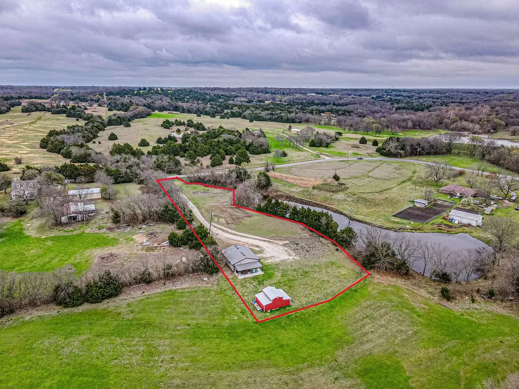 Single Family Residence For Sale in Collin County , 4599 County Road 660, Farmersville, Texas 75442, 1 Bedroom, 1 Bathroom, Garage spaces, 1,200 Sqft, built in 2021, mls#21381551, Real Estate Agent in Farmersville, Homes For Sale in Collin county, Homes For Sale in Farmersville, Realtor in Farmersville Texas, Real Estate Brokerage Independent Realty Texas, Luminita Cordes Realtor