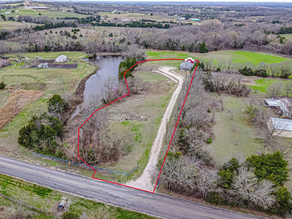 Single Family Residence For Sale in Collin County , 4599 County Road 660, Farmersville, Texas 75442, 1 Bedroom, 1 Bathroom, Garage spaces, 1,200 Sqft, built in 2021, mls#21381551, Real Estate Agent in Farmersville, Homes For Sale in Collin county, Homes For Sale in Farmersville, Realtor in Farmersville Texas, Real Estate Brokerage Independent Realty Texas, Luminita Cordes Realtor