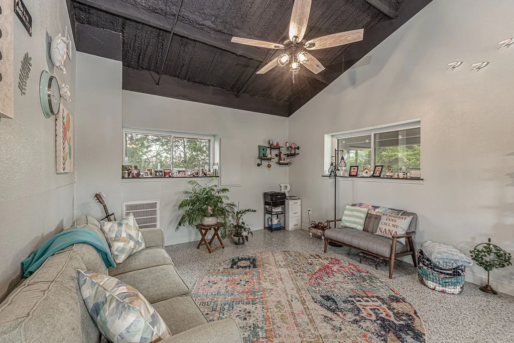 Single Family Residence For Sale in Collin County , 4599 County Road 660, Farmersville, Texas 75442, 1 Bedroom, 1 Bathroom, Garage spaces, 1,200 Sqft, built in 2021, mls#21381551, Real Estate Agent in Farmersville, Homes For Sale in Collin county, Homes For Sale in Farmersville, Realtor in Farmersville Texas, Real Estate Brokerage Independent Realty Texas, Luminita Cordes Realtor