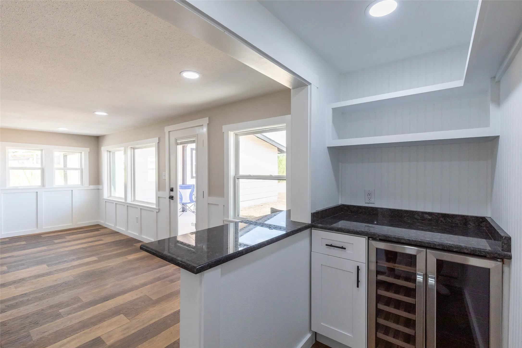Single Family Residence For Sale in Jones County , 859 Choctaw Point, Abilene, Texas 79601, 3 Bedroom, 4 Bathroom, 1 Garage spaces, 2,086 Sqft, built in 1967, mls#21378461, Real Estate Agent in Abilene, Homes For Sale in Jones county, Homes For Sale in Abilene, Realtor in Abilene Texas, Real Estate Brokerage Independent Realty Texas, Luminita Cordes Realtor