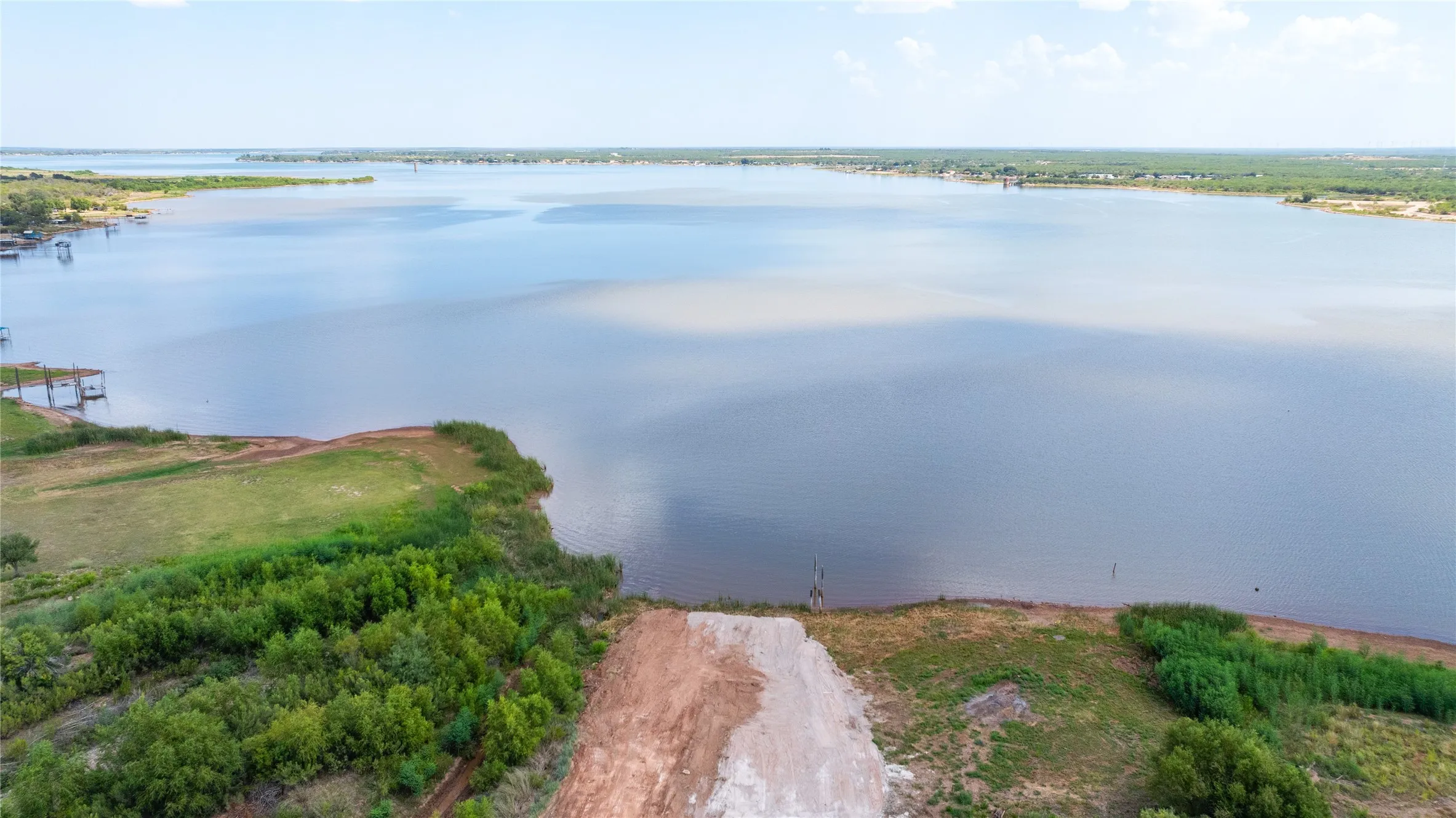 Single Family Residence For Sale in Jones County , 859 Choctaw Point, Abilene, Texas 79601, 3 Bedroom, 4 Bathroom, 1 Garage spaces, 2,086 Sqft, built in 1967, mls#21378461, Real Estate Agent in Abilene, Homes For Sale in Jones county, Homes For Sale in Abilene, Realtor in Abilene Texas, Real Estate Brokerage Independent Realty Texas, Luminita Cordes Realtor