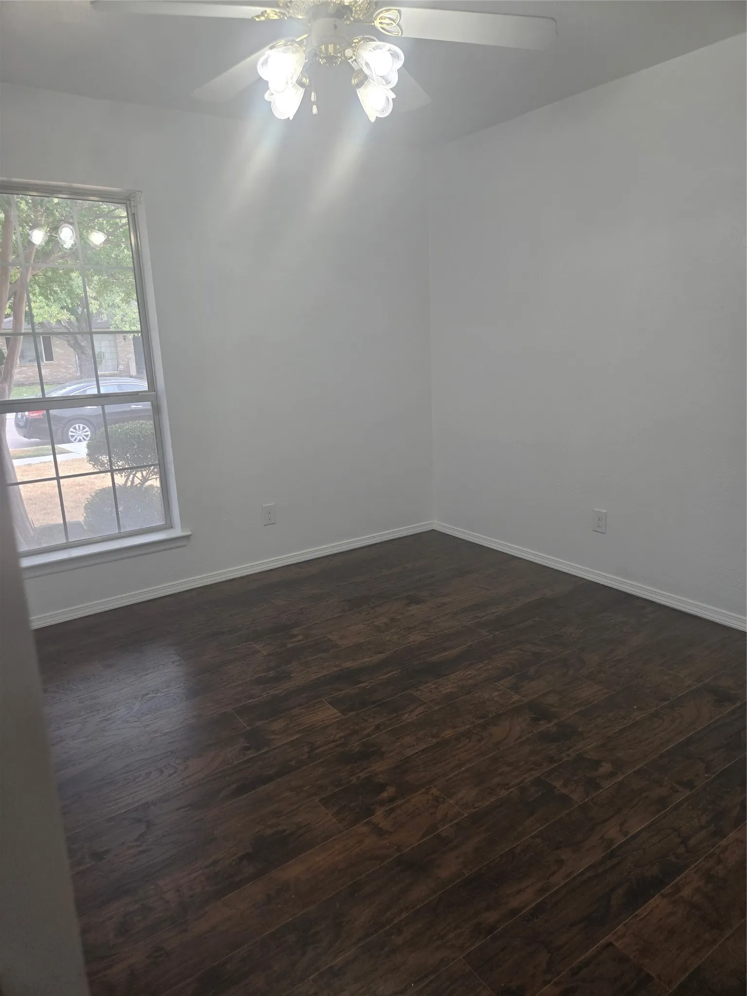 Single Family Residence For Sale in Dallas County , 1117 Mill River Drive, Garland, Texas 75043, 3 Bedroom, 2 Bathroom, 2 Garage spaces, 1,338 Sqft, built in 1966, mls#21372848, Real Estate Agent in Garland, Homes For Sale in Dallas county, Homes For Sale in Garland, Realtor in Garland Texas, Real Estate Brokerage Independent Realty Texas, Luminita Cordes Realtor