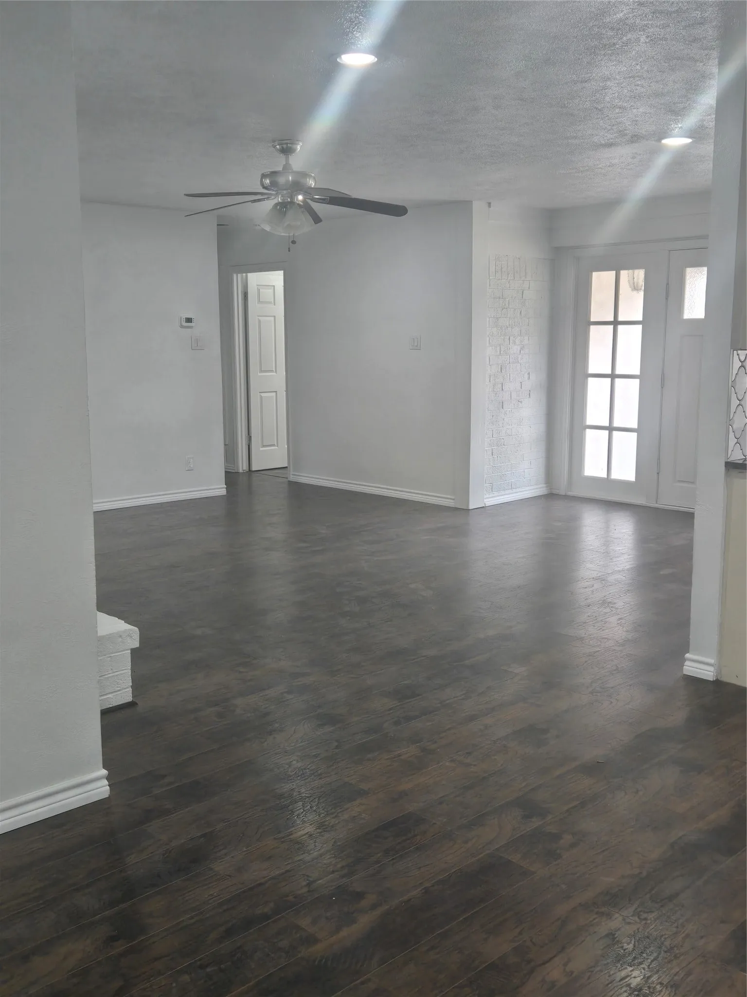 Single Family Residence For Sale in Dallas County , 1117 Mill River Drive, Garland, Texas 75043, 3 Bedroom, 2 Bathroom, 2 Garage spaces, 1,338 Sqft, built in 1966, mls#21372848, Real Estate Agent in Garland, Homes For Sale in Dallas county, Homes For Sale in Garland, Realtor in Garland Texas, Real Estate Brokerage Independent Realty Texas, Luminita Cordes Realtor