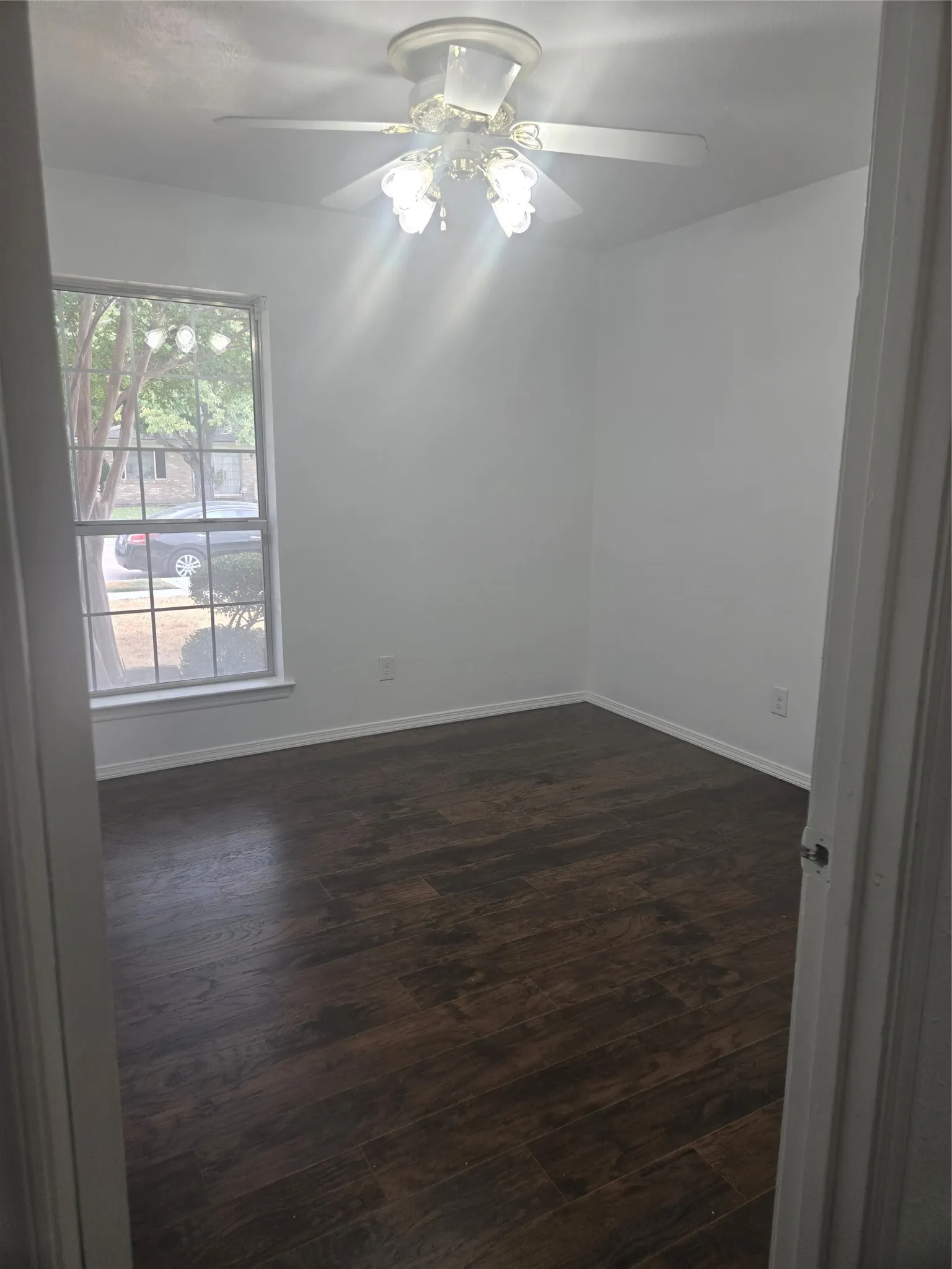 Single Family Residence For Sale in Dallas County , 1117 Mill River Drive, Garland, Texas 75043, 3 Bedroom, 2 Bathroom, 2 Garage spaces, 1,338 Sqft, built in 1966, mls#21372848, Real Estate Agent in Garland, Homes For Sale in Dallas county, Homes For Sale in Garland, Realtor in Garland Texas, Real Estate Brokerage Independent Realty Texas, Luminita Cordes Realtor