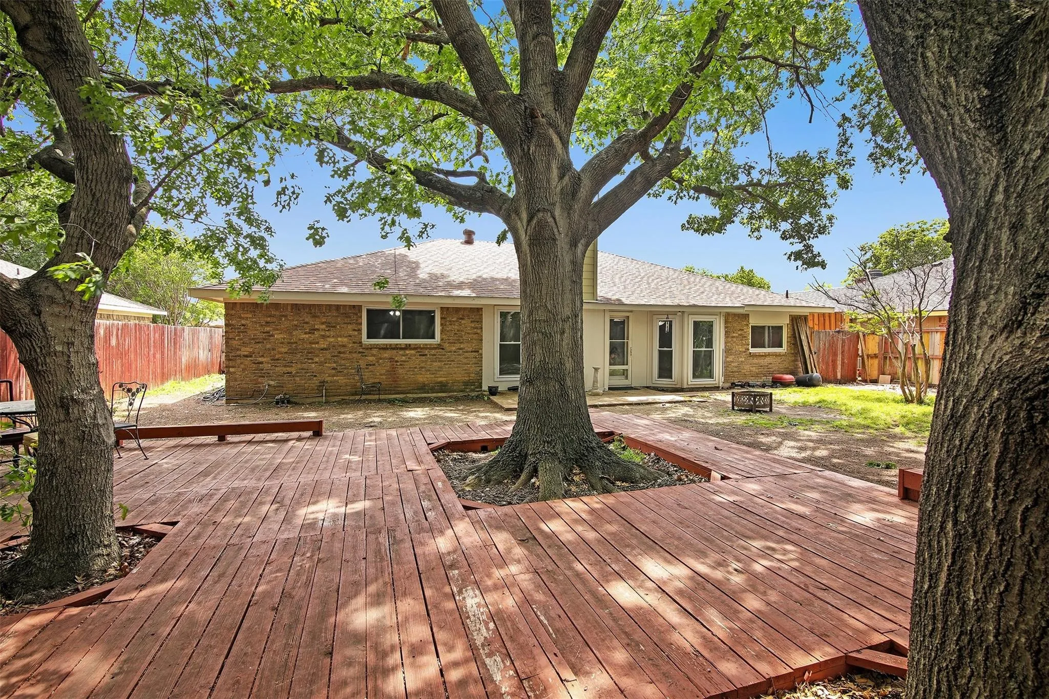 Single Family Residence For Rent in Collin County , 1113 Roaring Springs Drive, Allen, Texas 75002, 3 Bedroom, 2 Bathroom, 2 Garage spaces, 1,580 Sqft, built in 1981, mls#21381555, Real Estate Agent in Allen, Homes For Rent in Collin county, Homes For Rent in Allen, Realtor in Allen Texas, Real Estate Brokerage Independent Realty Texas, Luminita Cordes Realtor