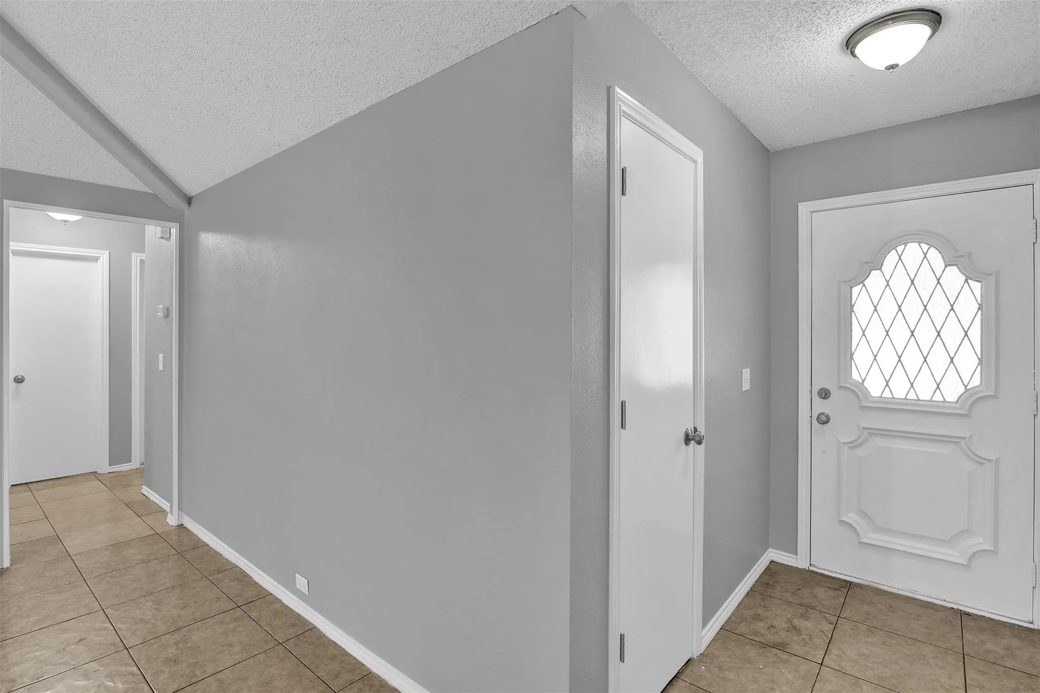 Single Family Residence For Rent in Collin County , 1113 Roaring Springs Drive, Allen, Texas 75002, 3 Bedroom, 2 Bathroom, 2 Garage spaces, 1,580 Sqft, built in 1981, mls#21381555, Real Estate Agent in Allen, Homes For Rent in Collin county, Homes For Rent in Allen, Realtor in Allen Texas, Real Estate Brokerage Independent Realty Texas, Luminita Cordes Realtor