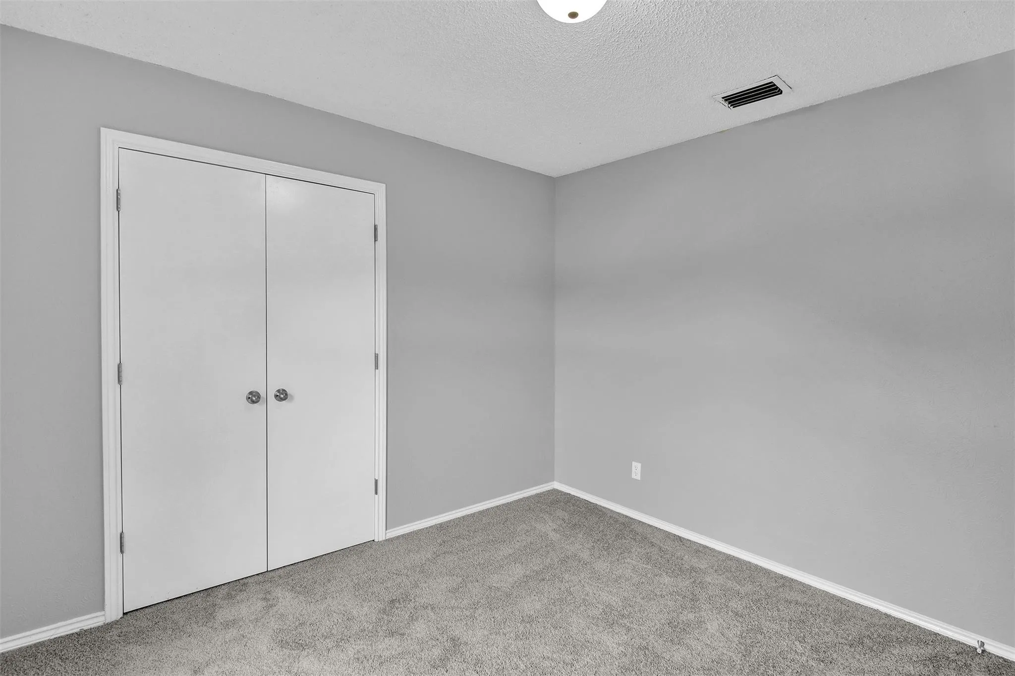 Single Family Residence For Rent in Collin County , 1113 Roaring Springs Drive, Allen, Texas 75002, 3 Bedroom, 2 Bathroom, 2 Garage spaces, 1,580 Sqft, built in 1981, mls#21381555, Real Estate Agent in Allen, Homes For Rent in Collin county, Homes For Rent in Allen, Realtor in Allen Texas, Real Estate Brokerage Independent Realty Texas, Luminita Cordes Realtor