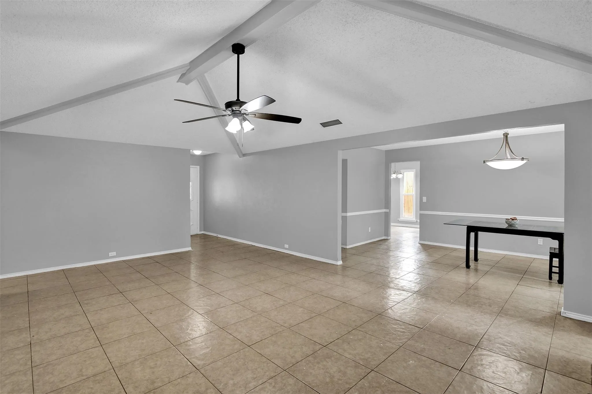Single Family Residence For Rent in Collin County , 1113 Roaring Springs Drive, Allen, Texas 75002, 3 Bedroom, 2 Bathroom, 2 Garage spaces, 1,580 Sqft, built in 1981, mls#21381555, Real Estate Agent in Allen, Homes For Rent in Collin county, Homes For Rent in Allen, Realtor in Allen Texas, Real Estate Brokerage Independent Realty Texas, Luminita Cordes Realtor