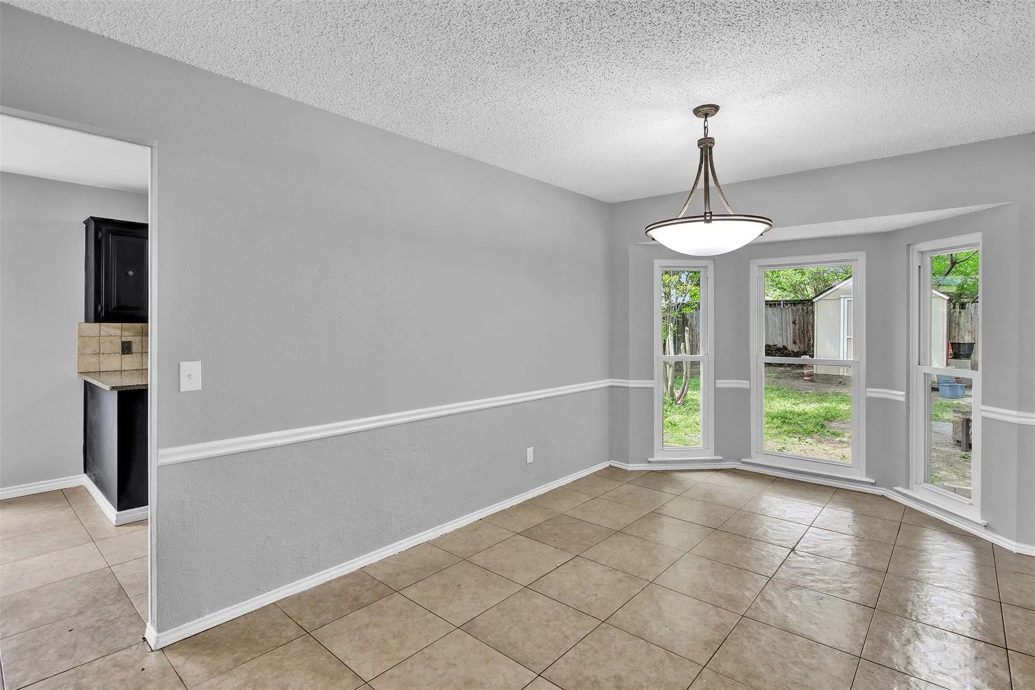 Single Family Residence For Rent in Collin County , 1113 Roaring Springs Drive, Allen, Texas 75002, 3 Bedroom, 2 Bathroom, 2 Garage spaces, 1,580 Sqft, built in 1981, mls#21381555, Real Estate Agent in Allen, Homes For Rent in Collin county, Homes For Rent in Allen, Realtor in Allen Texas, Real Estate Brokerage Independent Realty Texas, Luminita Cordes Realtor