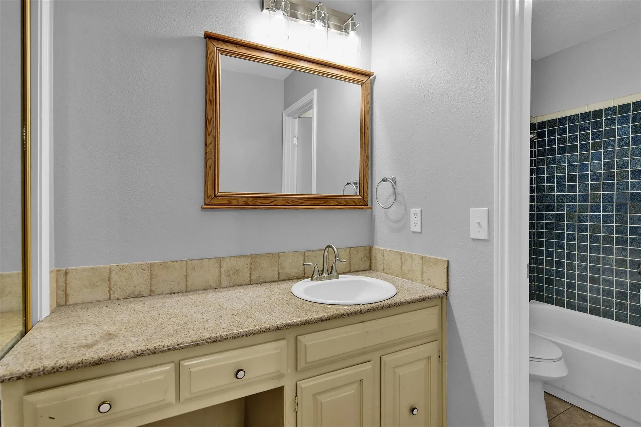 Single Family Residence For Rent in Collin County , 1113 Roaring Springs Drive, Allen, Texas 75002, 3 Bedroom, 2 Bathroom, 2 Garage spaces, 1,580 Sqft, built in 1981, mls#21381555, Real Estate Agent in Allen, Homes For Rent in Collin county, Homes For Rent in Allen, Realtor in Allen Texas, Real Estate Brokerage Independent Realty Texas, Luminita Cordes Realtor