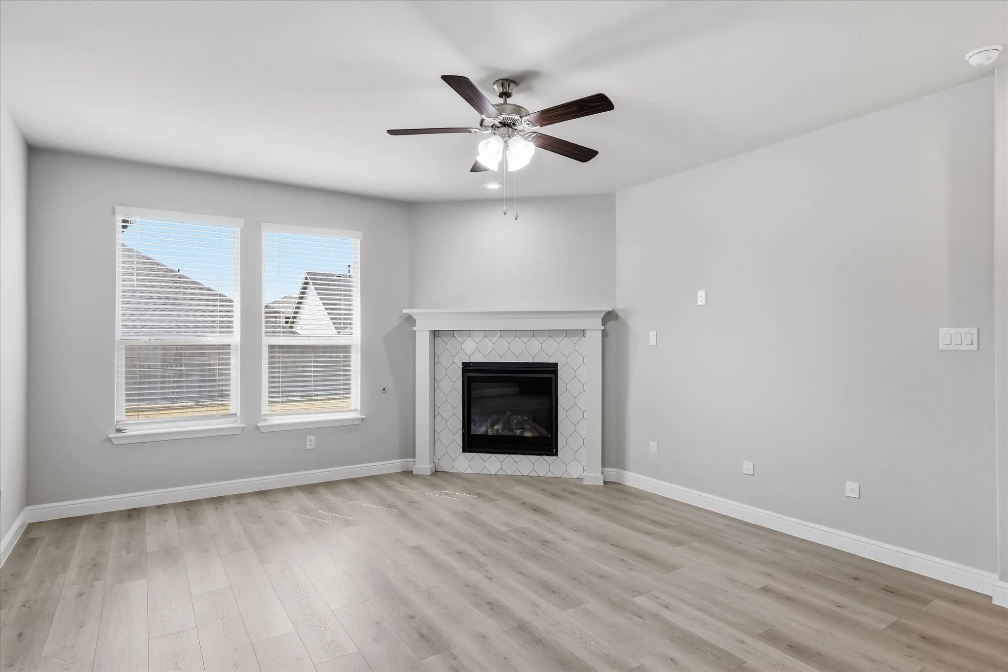 Single Family Residence For Rent in Denton County , 1516 Rachel Street, Northlake, Texas 76247, 5 Bedroom, 4 Bathroom, 2 Garage spaces, 2,800 Sqft, built in 2021, mls#21380545, Real Estate Agent in Northlake, Homes For Rent in Denton county, Homes For Rent in Northlake, Realtor in Northlake Texas, Real Estate Brokerage Independent Realty Texas, Luminita Cordes Realtor