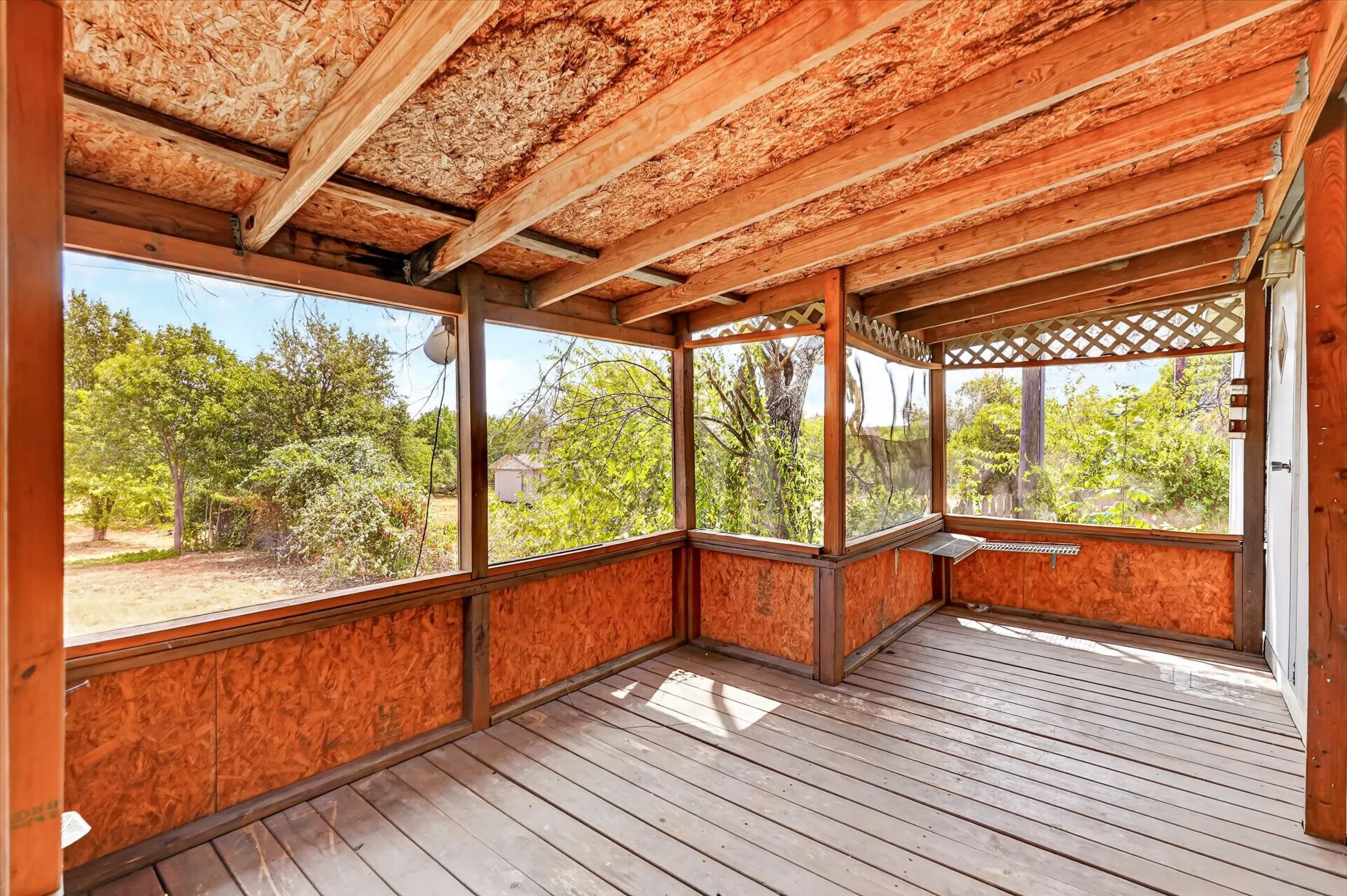 Mobile Home For Sale in Parker County , 460 Valley View Drive, Azle, Texas 76020, 3 Bedroom, 2 Bathroom, Garage spaces, 1,802 Sqft, built in 1997, mls#21380166, Real Estate Agent in Azle, Homes For Sale in Parker county, Homes For Sale in Azle, Realtor in Azle Texas, Real Estate Brokerage Independent Realty Texas, Luminita Cordes Realtor