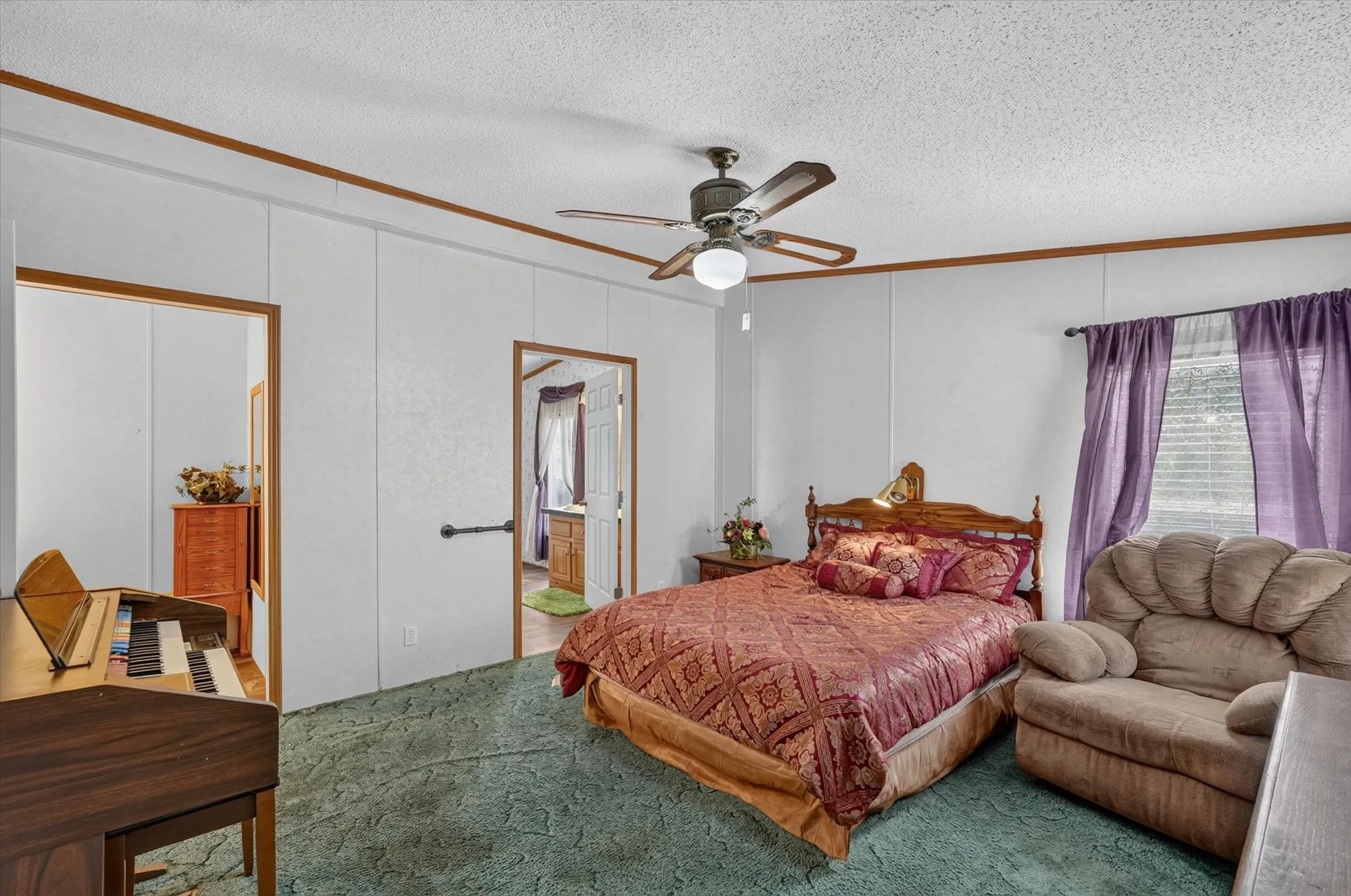 Mobile Home For Sale in Parker County , 460 Valley View Drive, Azle, Texas 76020, 3 Bedroom, 2 Bathroom, Garage spaces, 1,802 Sqft, built in 1997, mls#21380166, Real Estate Agent in Azle, Homes For Sale in Parker county, Homes For Sale in Azle, Realtor in Azle Texas, Real Estate Brokerage Independent Realty Texas, Luminita Cordes Realtor