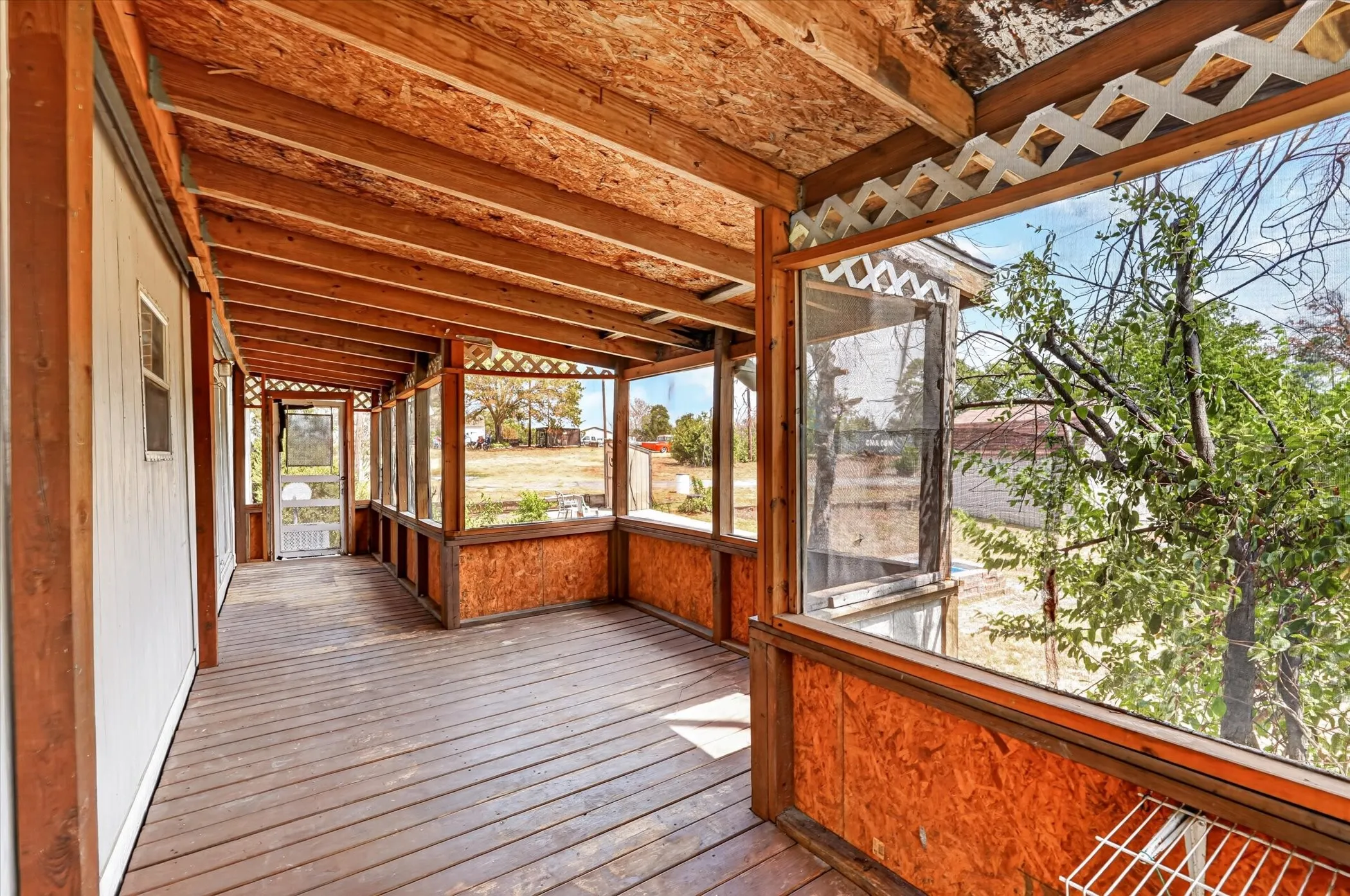 Mobile Home For Sale in Parker County , 460 Valley View Drive, Azle, Texas 76020, 3 Bedroom, 2 Bathroom, Garage spaces, 1,802 Sqft, built in 1997, mls#21380166, Real Estate Agent in Azle, Homes For Sale in Parker county, Homes For Sale in Azle, Realtor in Azle Texas, Real Estate Brokerage Independent Realty Texas, Luminita Cordes Realtor