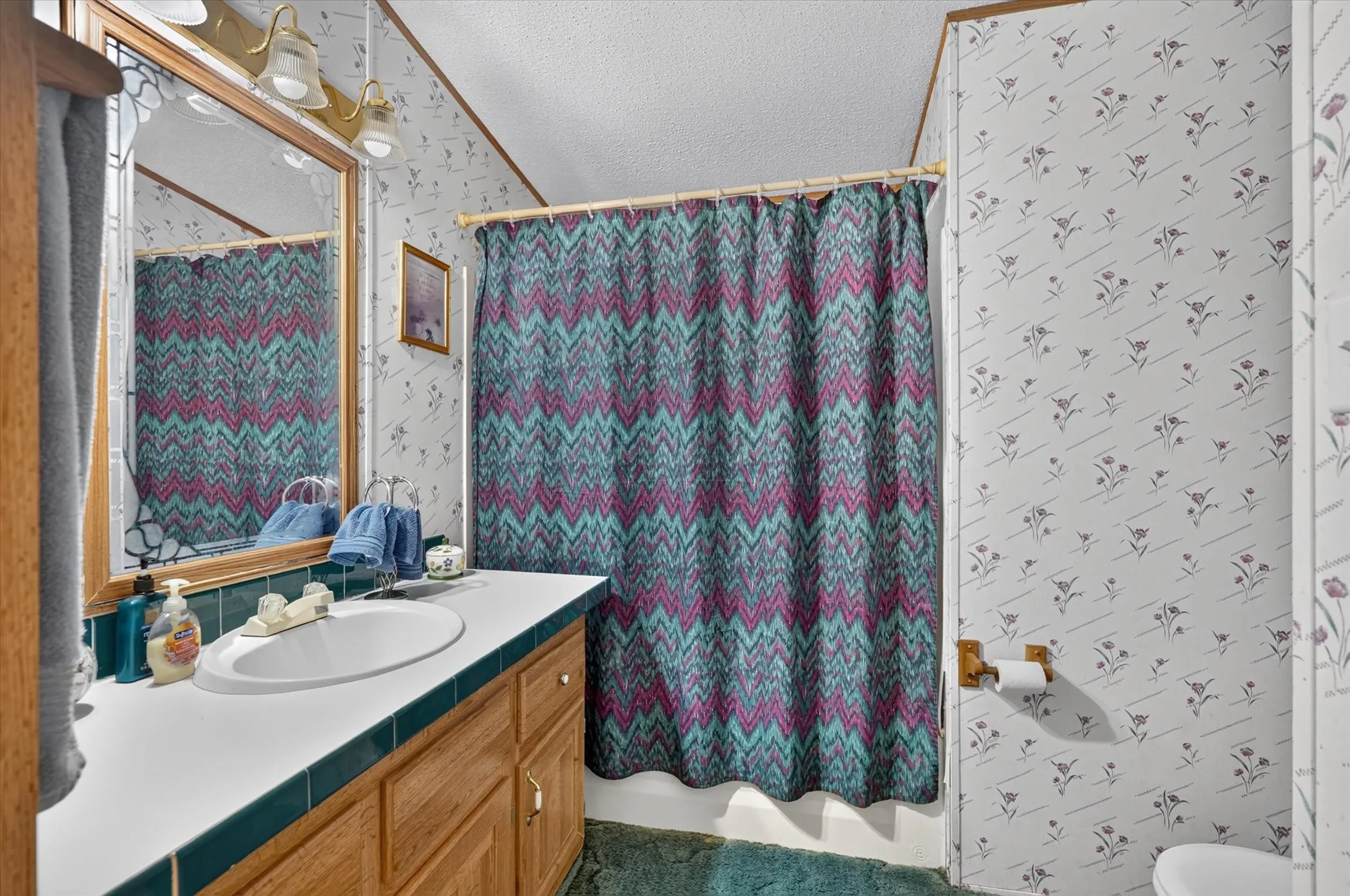 Mobile Home For Sale in Parker County , 460 Valley View Drive, Azle, Texas 76020, 3 Bedroom, 2 Bathroom, Garage spaces, 1,802 Sqft, built in 1997, mls#21380166, Real Estate Agent in Azle, Homes For Sale in Parker county, Homes For Sale in Azle, Realtor in Azle Texas, Real Estate Brokerage Independent Realty Texas, Luminita Cordes Realtor