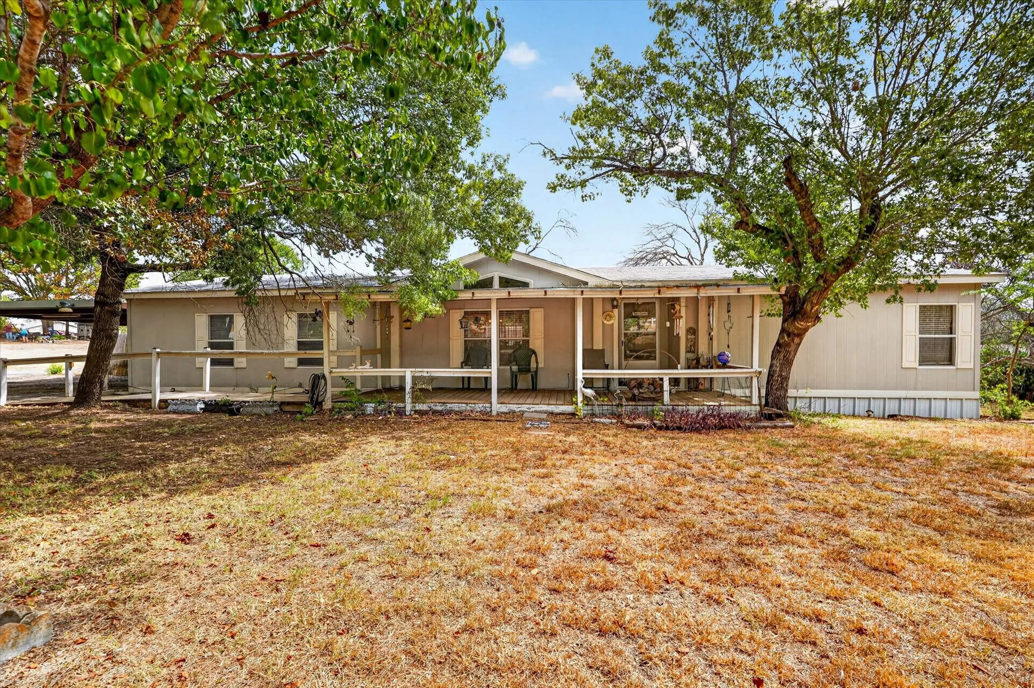 Mobile Home For Sale in Parker County , 460 Valley View Drive, Azle, Texas 76020, 3 Bedroom, 2 Bathroom, Garage spaces, 1,802 Sqft, built in 1997, mls#21380166, Real Estate Agent in Azle, Homes For Sale in Parker county, Homes For Sale in Azle, Realtor in Azle Texas, Real Estate Brokerage Independent Realty Texas, Luminita Cordes Realtor