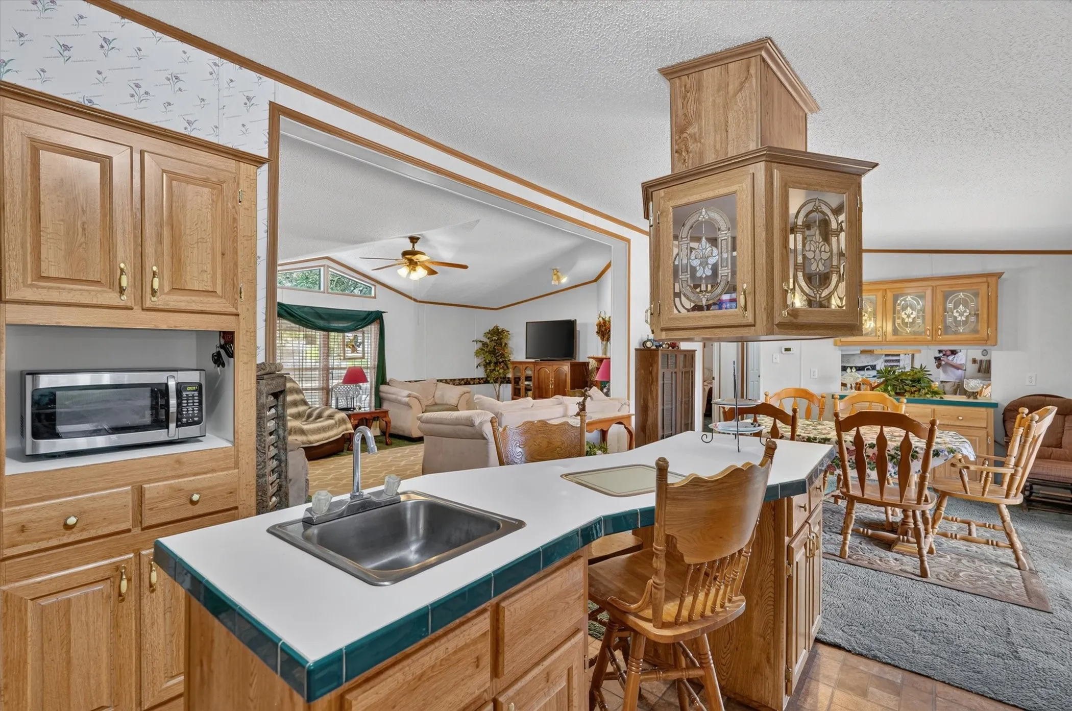 Mobile Home For Sale in Parker County , 460 Valley View Drive, Azle, Texas 76020, 3 Bedroom, 2 Bathroom, Garage spaces, 1,802 Sqft, built in 1997, mls#21380166, Real Estate Agent in Azle, Homes For Sale in Parker county, Homes For Sale in Azle, Realtor in Azle Texas, Real Estate Brokerage Independent Realty Texas, Luminita Cordes Realtor