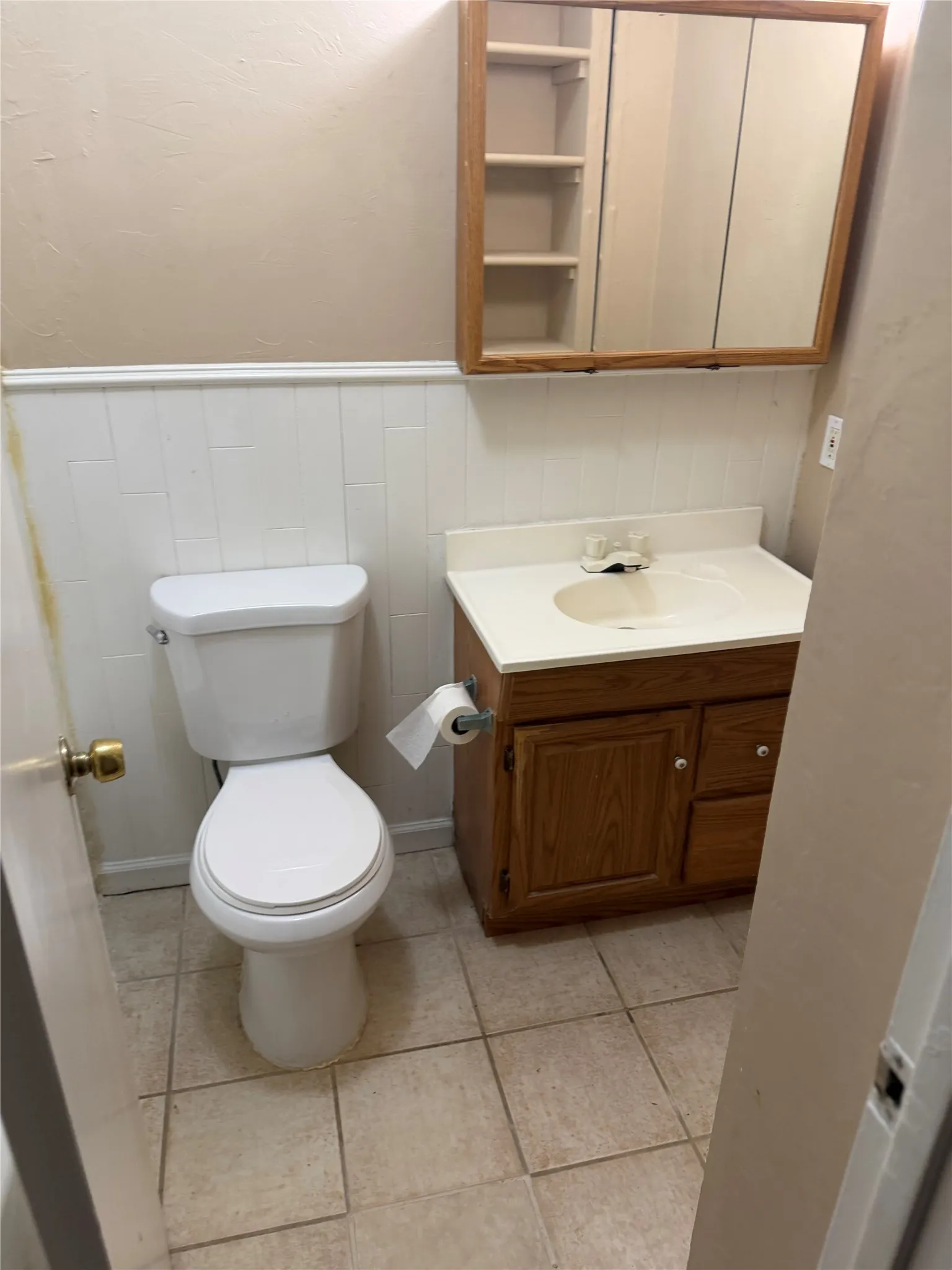 Single Family Residence For Sale in Dallas County , 2418 Fulton Drive, Mesquite, Texas 75150, 3 Bedroom, 2 Bathroom, 1 Garage spaces, 990 Sqft, built in 1961, mls#21381569, Real Estate Agent in Mesquite, Homes For Sale in Dallas county, Homes For Sale in Mesquite, Realtor in Mesquite Texas, Real Estate Brokerage Independent Realty Texas, Luminita Cordes Realtor