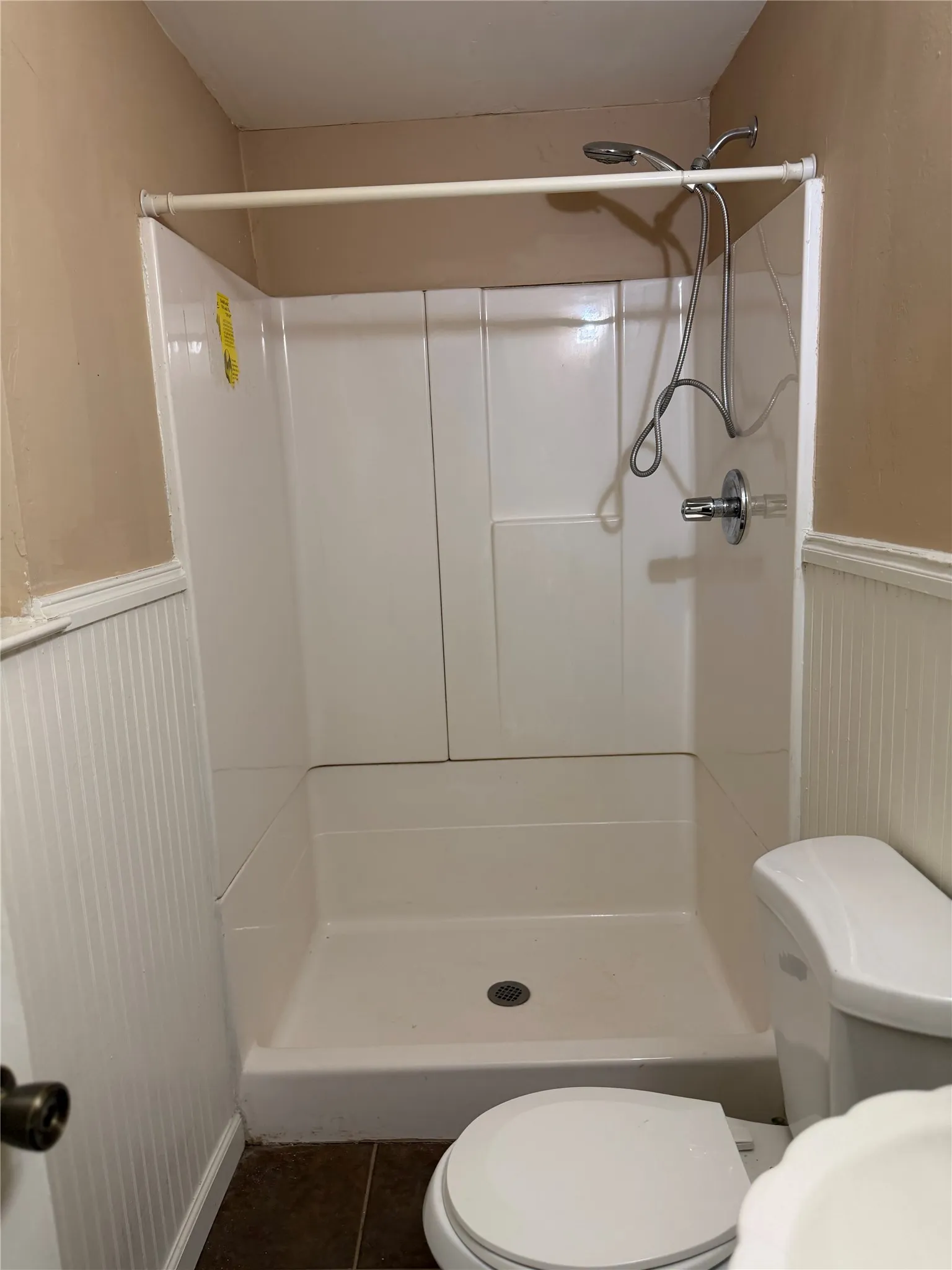 Single Family Residence For Sale in Dallas County , 2418 Fulton Drive, Mesquite, Texas 75150, 3 Bedroom, 2 Bathroom, 1 Garage spaces, 990 Sqft, built in 1961, mls#21381569, Real Estate Agent in Mesquite, Homes For Sale in Dallas county, Homes For Sale in Mesquite, Realtor in Mesquite Texas, Real Estate Brokerage Independent Realty Texas, Luminita Cordes Realtor