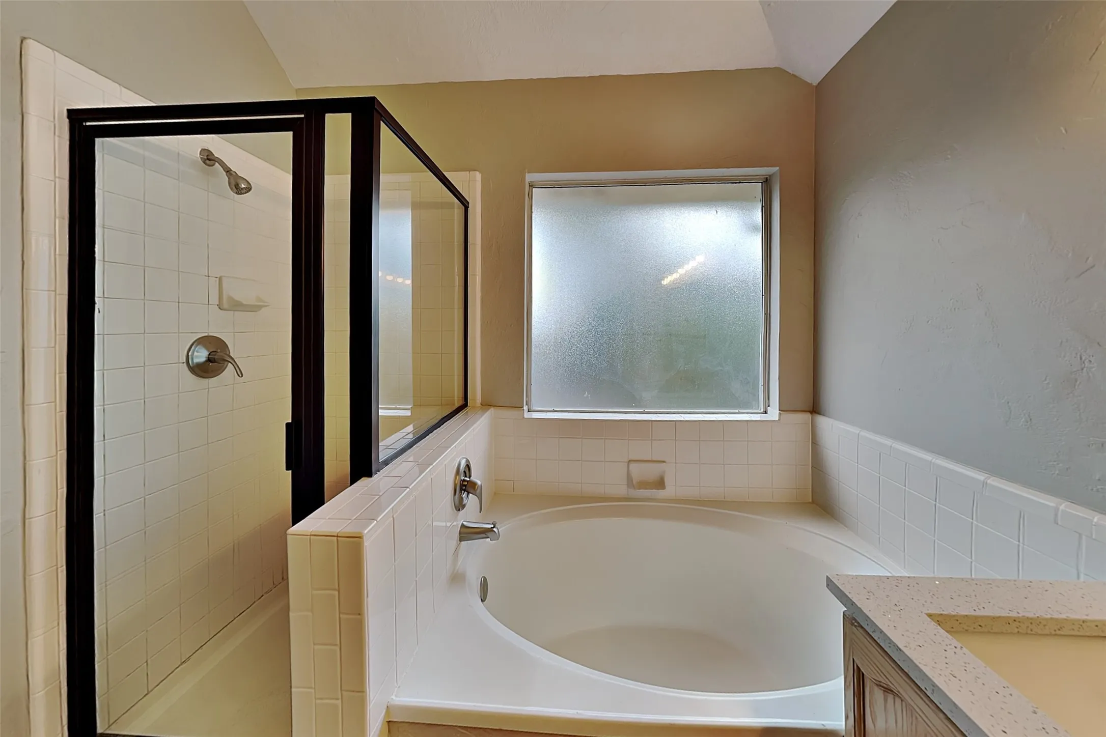Single Family Residence For Rent in Denton County , 1677 Prescott Circle, Flower Mound, Texas 75028, 3 Bedroom, 3 Bathroom, 2 Garage spaces, 2,066 Sqft, built in 1992, mls#21381563, Real Estate Agent in Flower Mound, Homes For Rent in Denton county, Homes For Rent in Flower Mound, Realtor in Flower Mound Texas, Real Estate Brokerage Independent Realty Texas, Luminita Cordes Realtor
