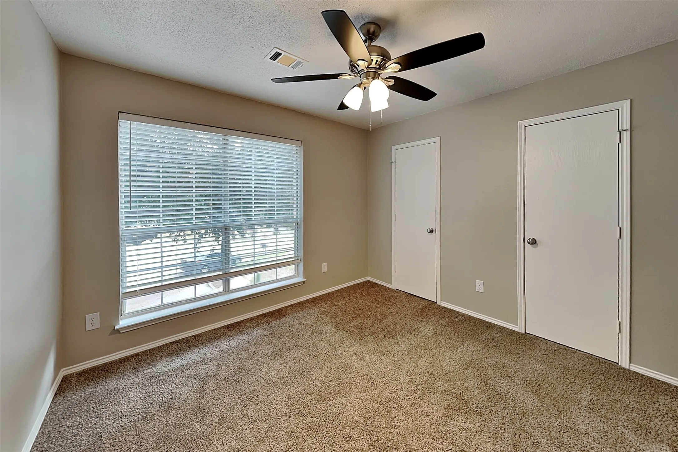 Single Family Residence For Rent in Denton County , 1677 Prescott Circle, Flower Mound, Texas 75028, 3 Bedroom, 3 Bathroom, 2 Garage spaces, 2,066 Sqft, built in 1992, mls#21381563, Real Estate Agent in Flower Mound, Homes For Rent in Denton county, Homes For Rent in Flower Mound, Realtor in Flower Mound Texas, Real Estate Brokerage Independent Realty Texas, Luminita Cordes Realtor