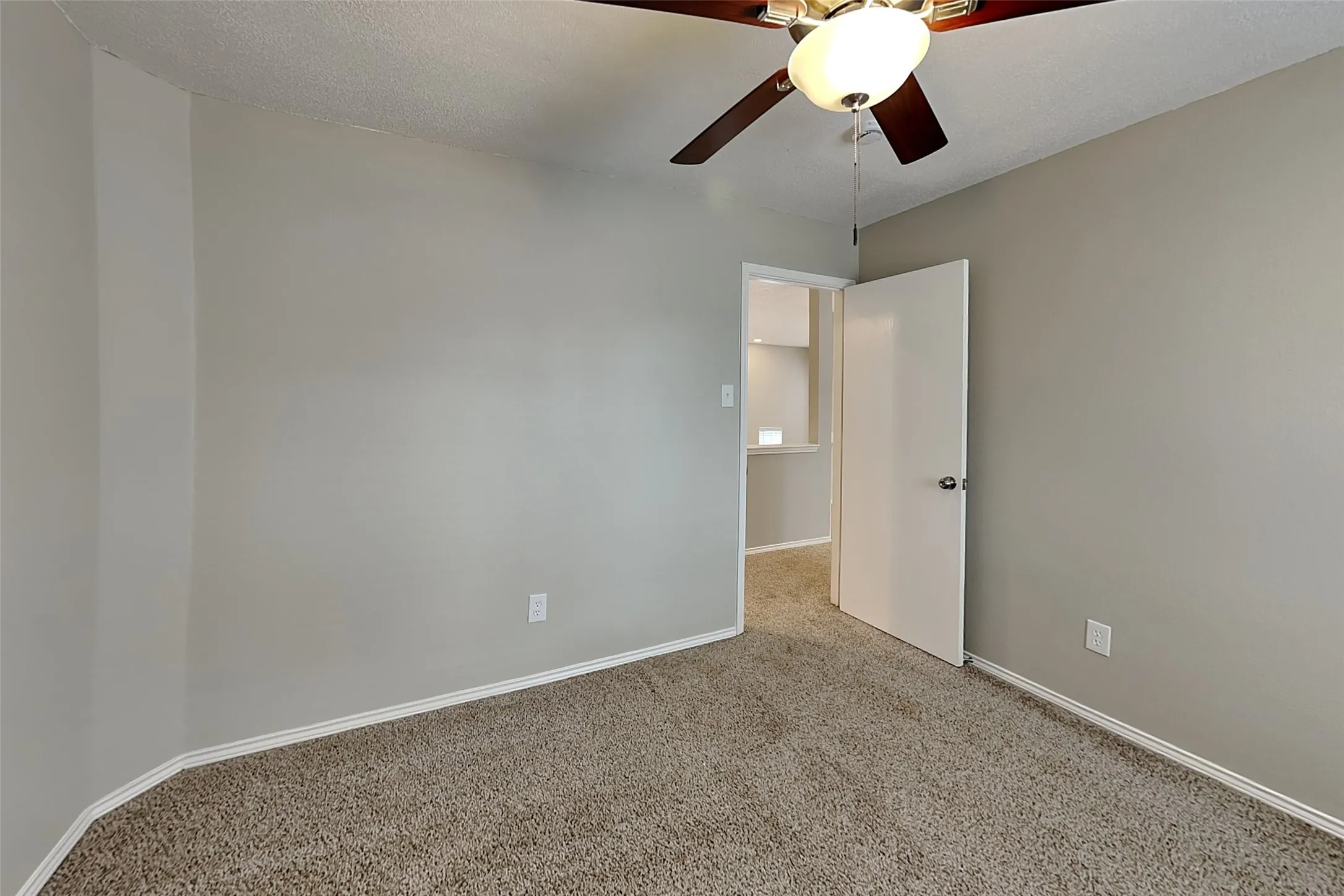 Single Family Residence For Rent in Denton County , 1677 Prescott Circle, Flower Mound, Texas 75028, 3 Bedroom, 3 Bathroom, 2 Garage spaces, 2,066 Sqft, built in 1992, mls#21381563, Real Estate Agent in Flower Mound, Homes For Rent in Denton county, Homes For Rent in Flower Mound, Realtor in Flower Mound Texas, Real Estate Brokerage Independent Realty Texas, Luminita Cordes Realtor