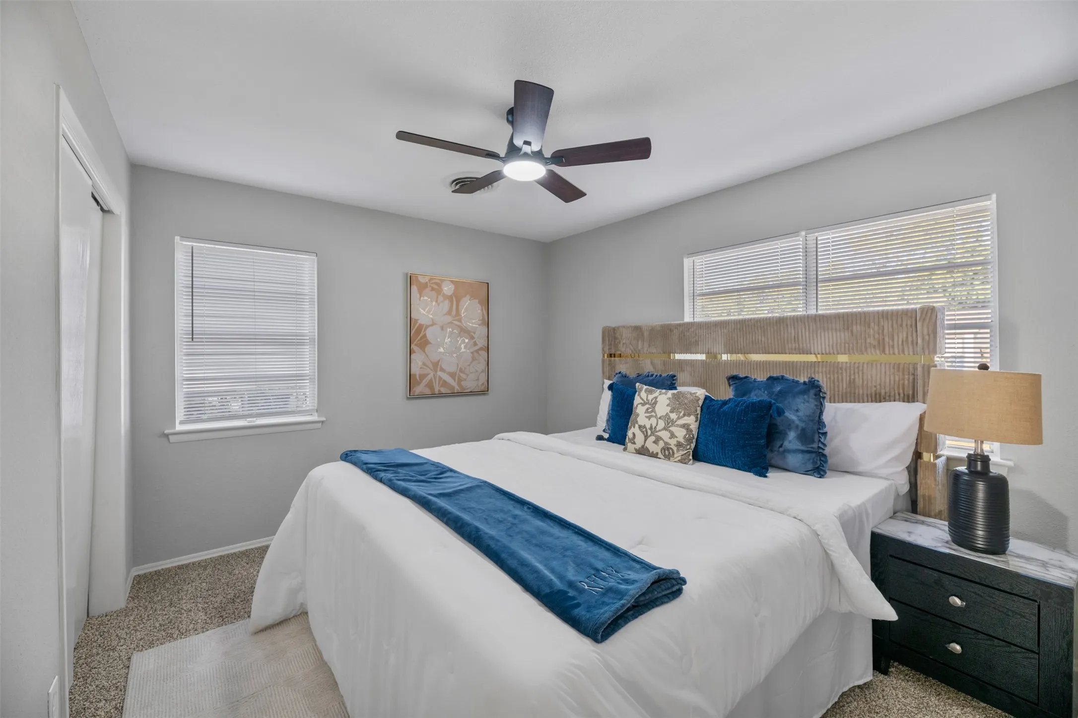 Single Family Residence For Sale in Tarrant County , 414 Freestone Drive, Euless, Texas 76039, 4 Bedroom, 1 Bathroom, 9 Garage spaces, 1,169 Sqft, built in 1959, mls#21355171, Real Estate Agent in Euless, Homes For Sale in Tarrant county, Homes For Sale in Euless, Realtor in Euless Texas, Real Estate Brokerage Independent Realty Texas, Luminita Cordes Realtor
